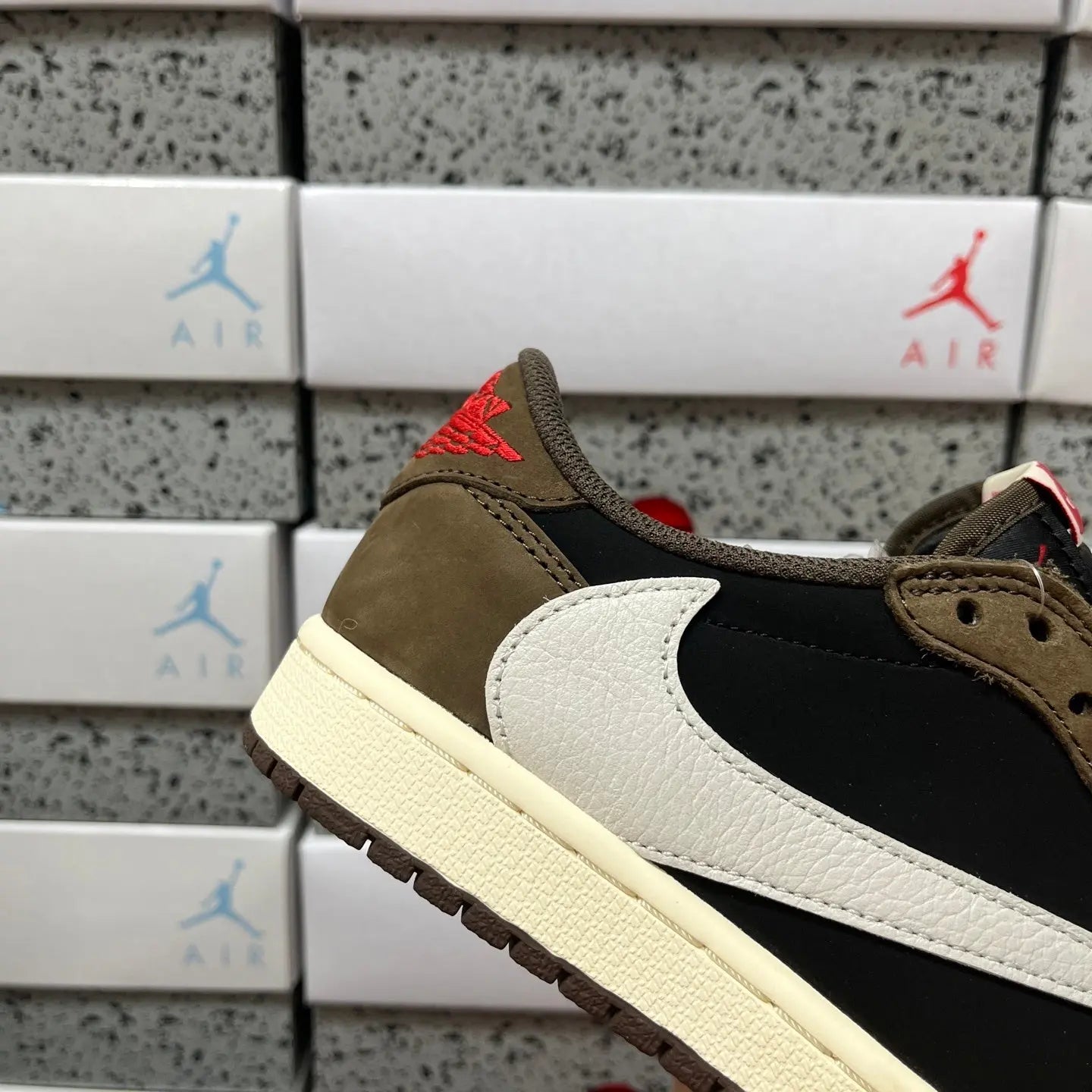 Travis Scott x Air Jordan AJ1 Low OG SP - SECOND SOURCE