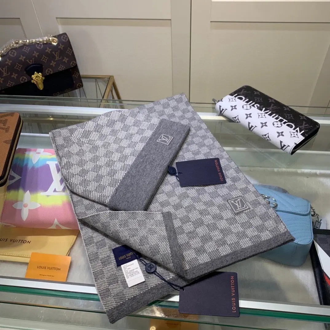 Louis Vuitton Scarf Set 3 - SECOND SOURCE