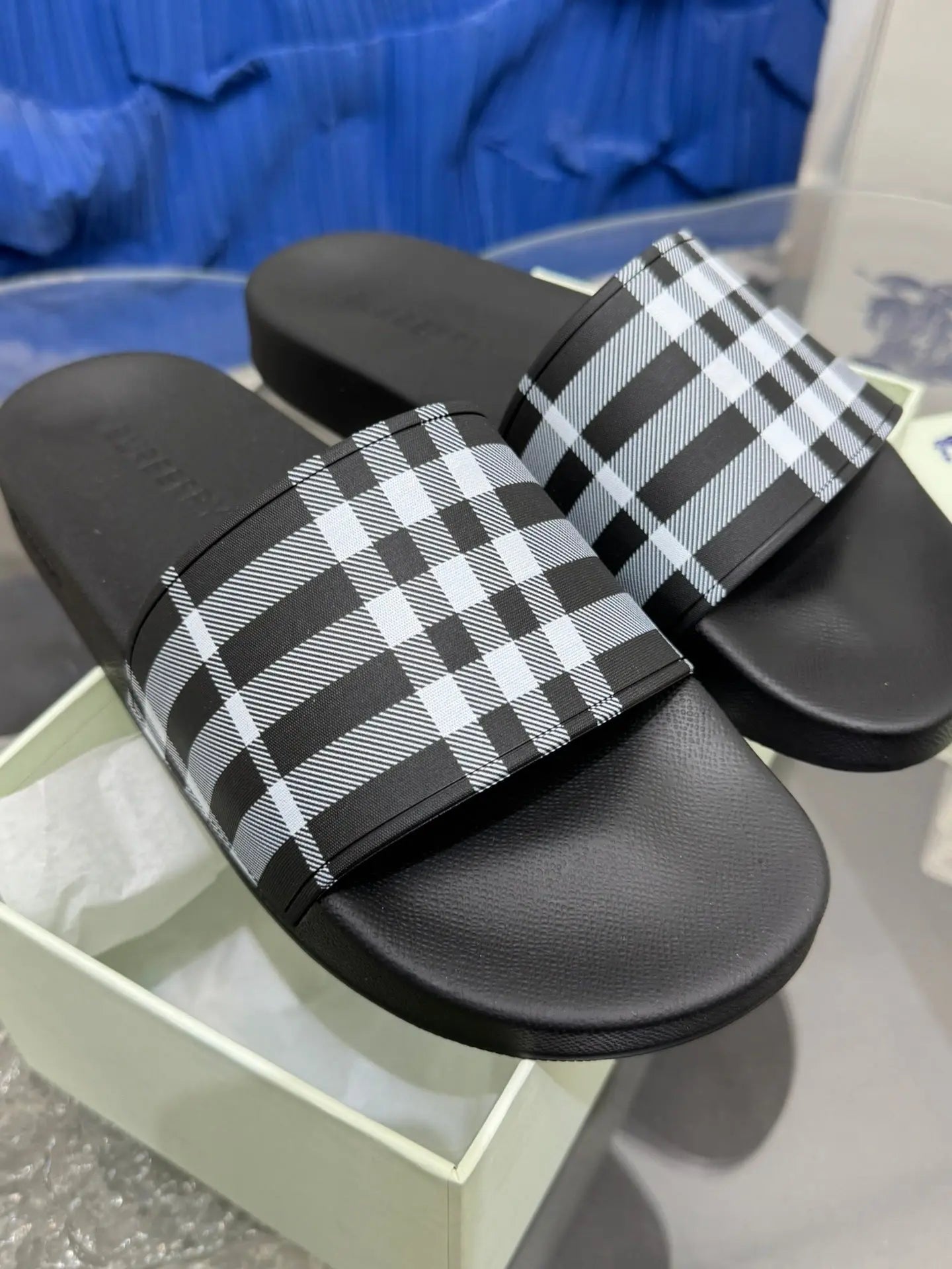 Burberry Slides SECOND SOURCE