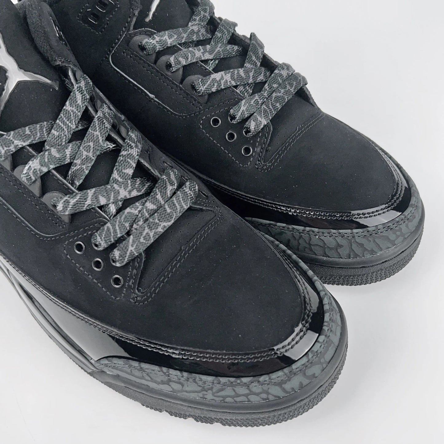Air Jordan 3 “Black Cat” (2025) Jordan