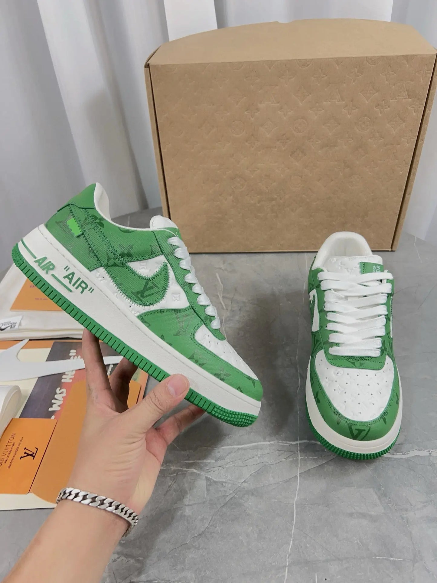 NIKE X LOUIS VUITTON Green Air Force 1 - SECOND SOURCE