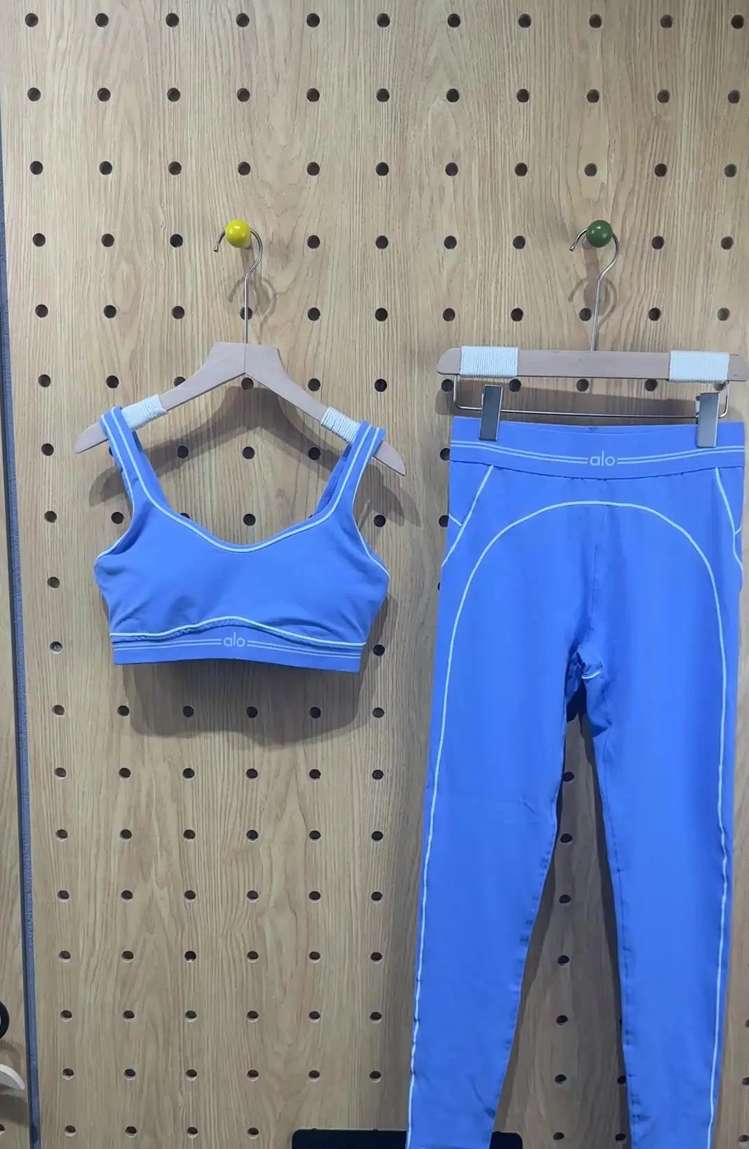 Alo Airbrush Heart Throb Bra And Leggings All Colourways SECOND SOURCE