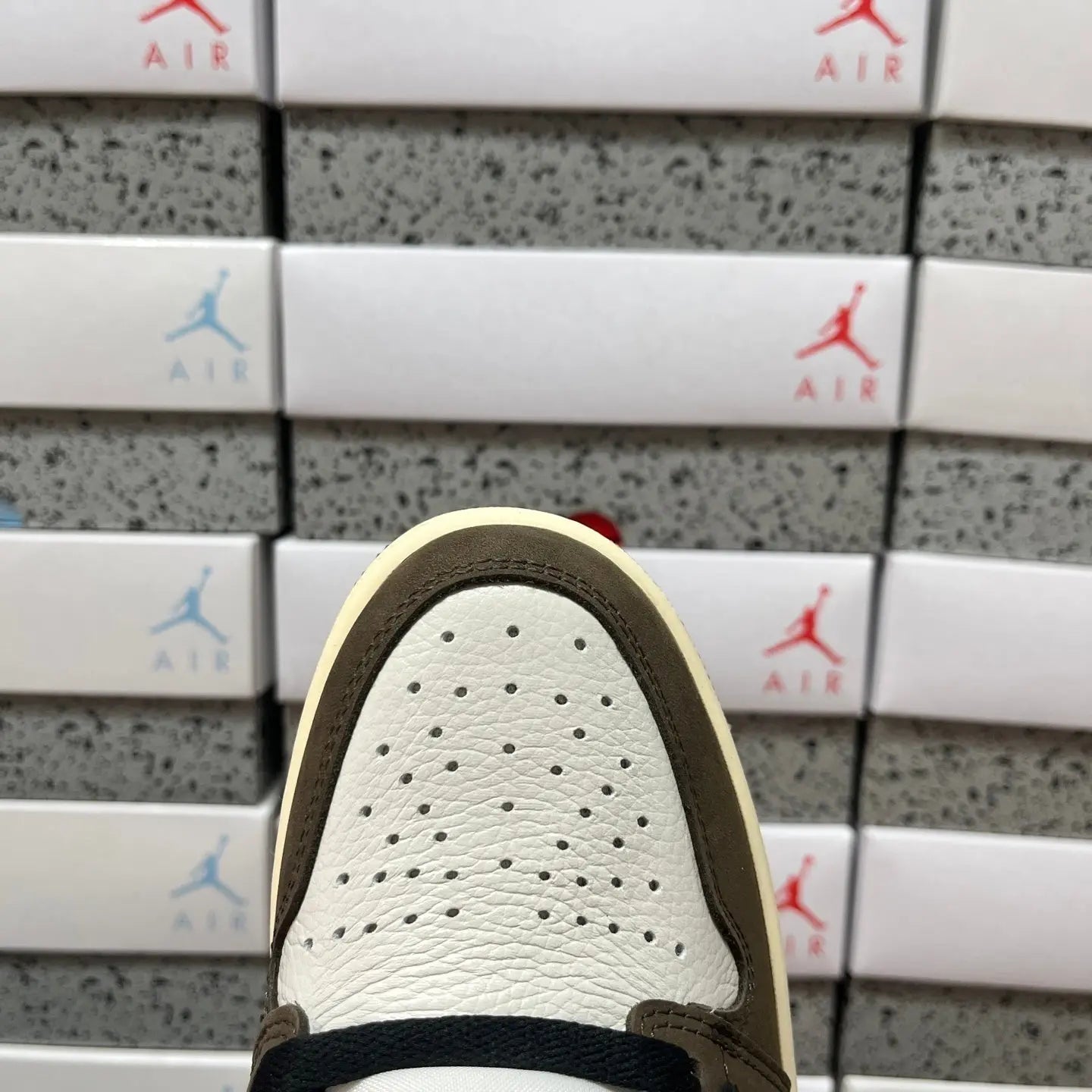 Travis Scott x Air Jordan AJ1 OG SP - SECOND SOURCE