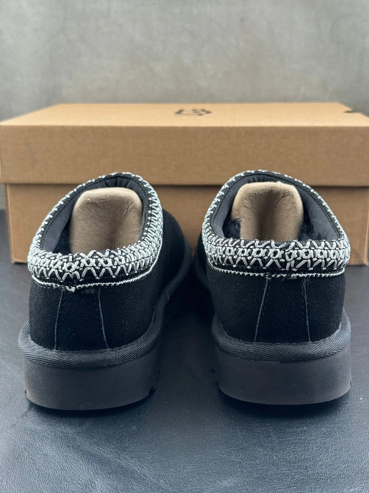 UGG Tasman Slippers Black - SECOND SOURCE