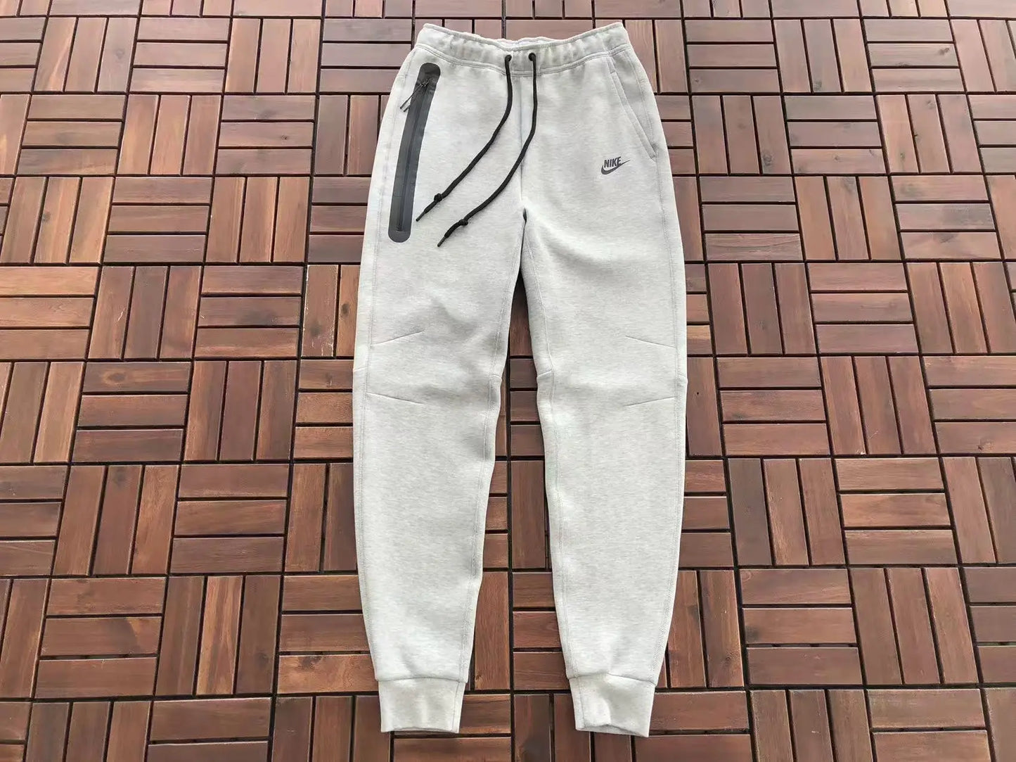 Nike Tech Fleece Grey 2023 - SECOND SOURCE