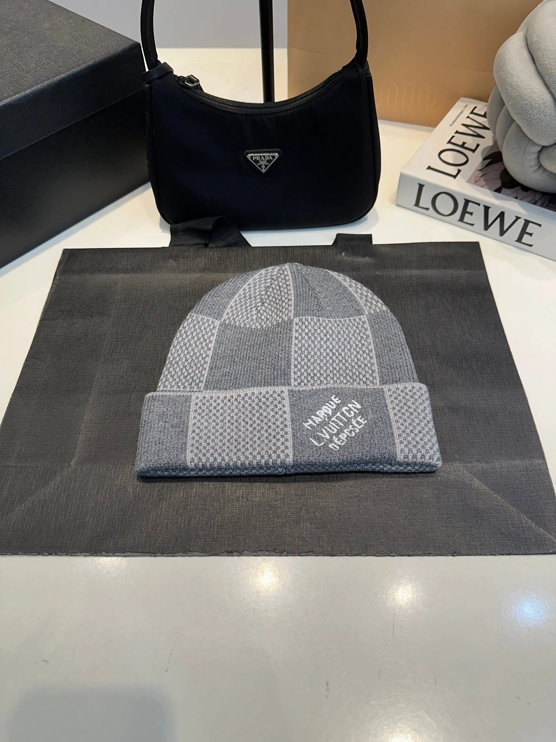 Louis Vuitton Scarf Set 2 - SECOND SOURCE