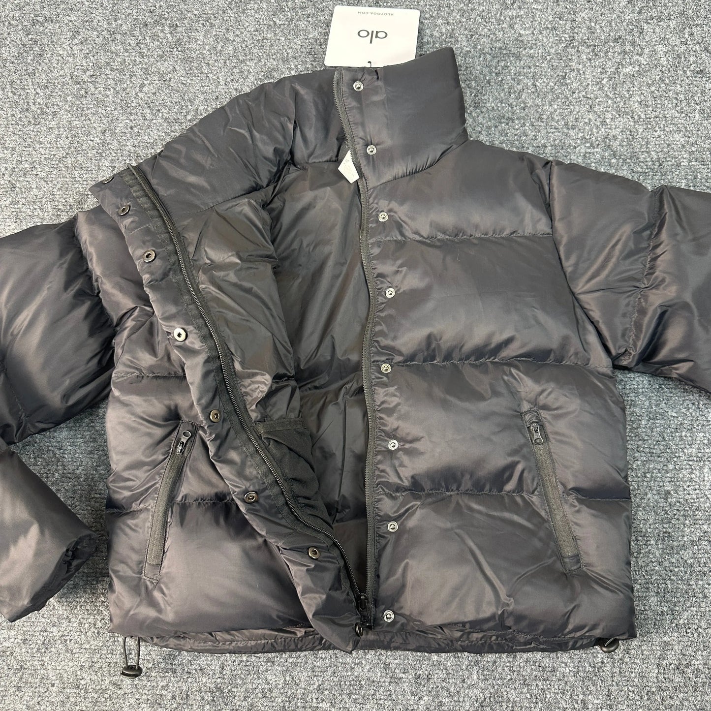 Alo Puffer Crop Jacket - SECOND SOURCE