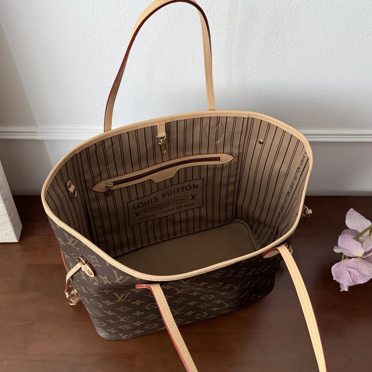 Louis Vuitton Never Full MM Brown Interior SECOND SOURCE