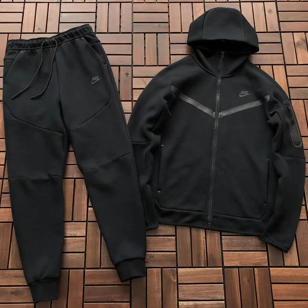 Nike Tech Fleece Black 2020 - SECOND SOURCE