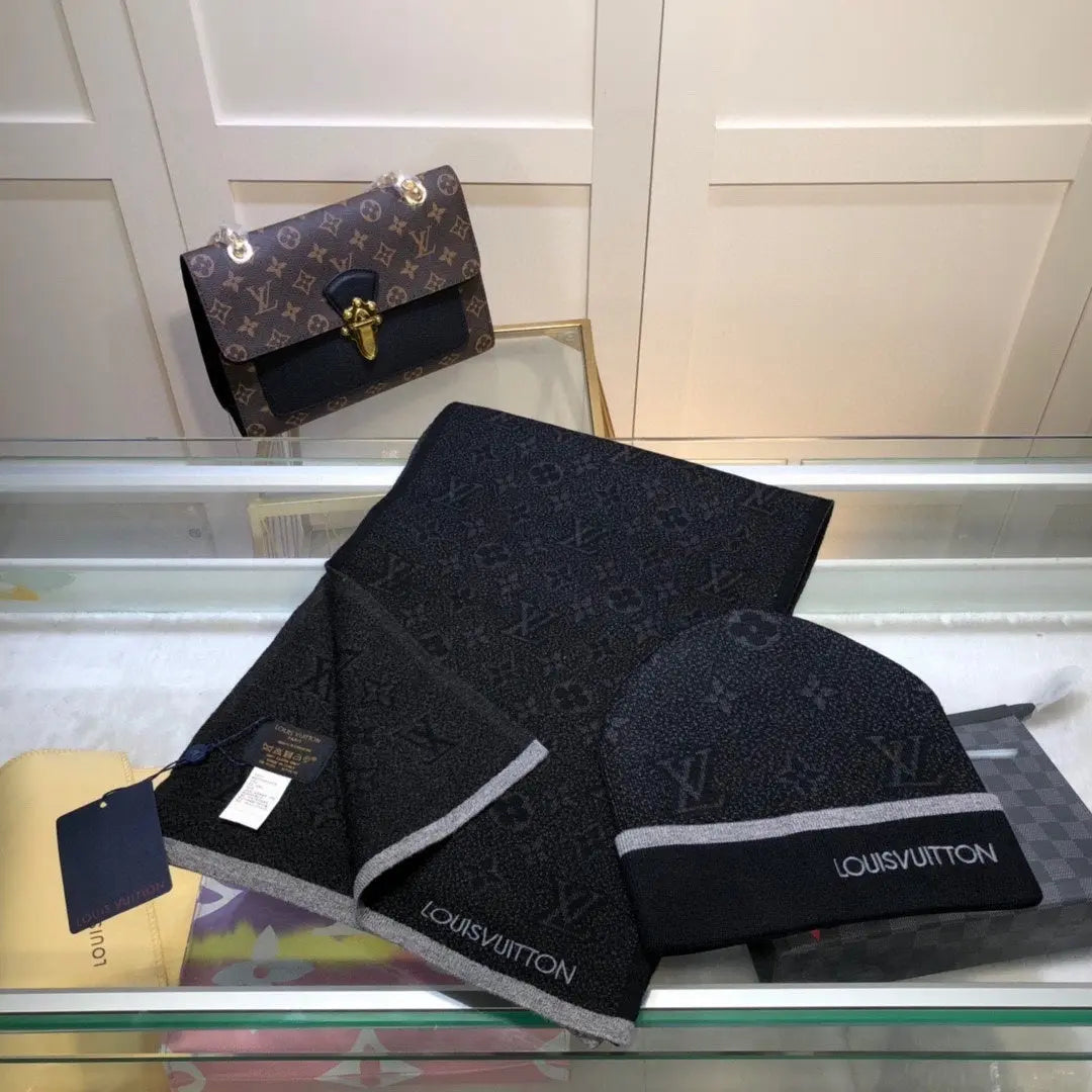 Louis Vuitton Scarf Set 1 - SECOND SOURCE