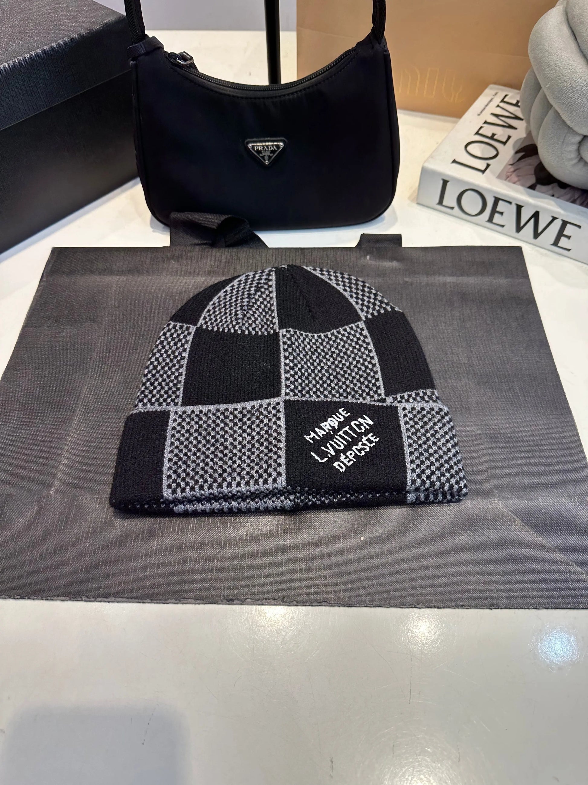 Louis Vuitton Scarf Set 2 - SECOND SOURCE