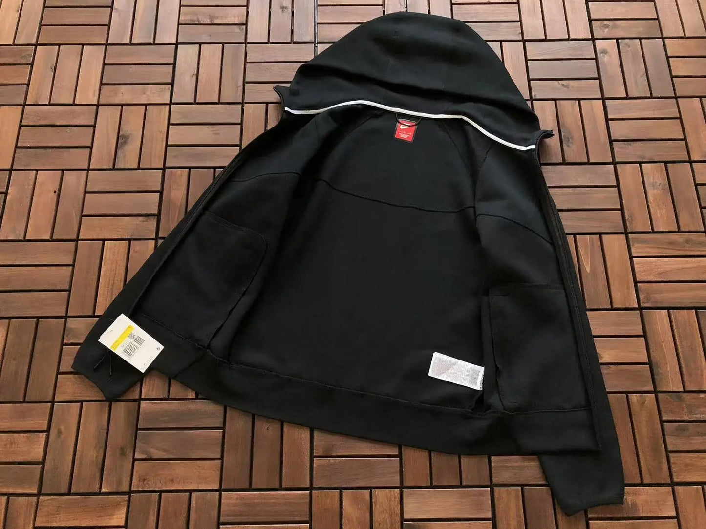 Nike Tech Fleece Black 2023 - SECOND SOURCE