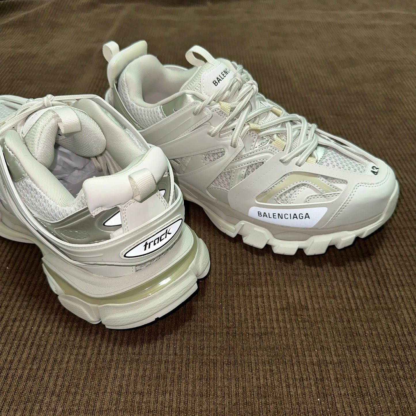 Balenciaga Tracks Cream SECOND SOURCE