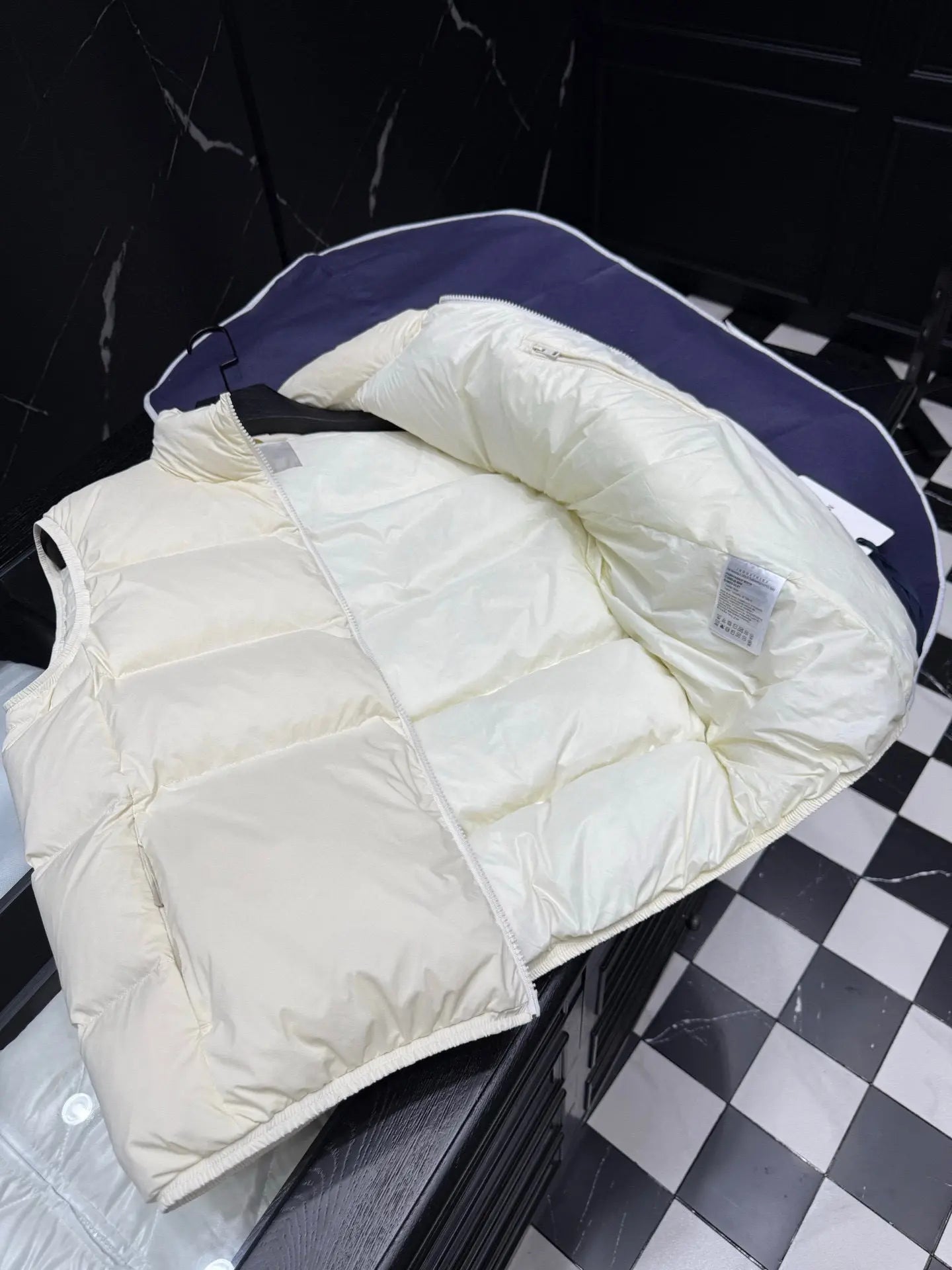 Moncler Gilet Black and Beige - SECOND SOURCE