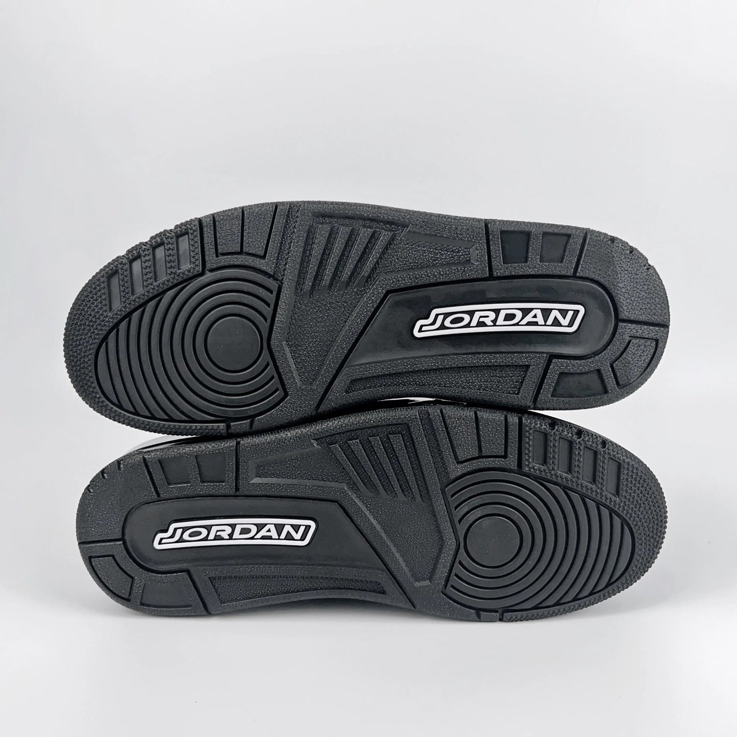 Air Jordan 3 “Black Cat” (2025) Jordan