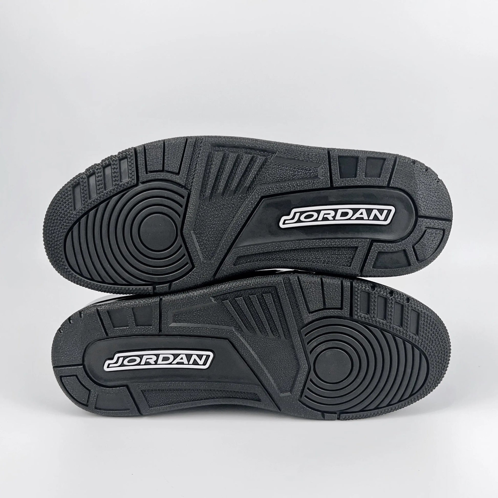 Air Jordan 3 “Black Cat” (2025) Jordan