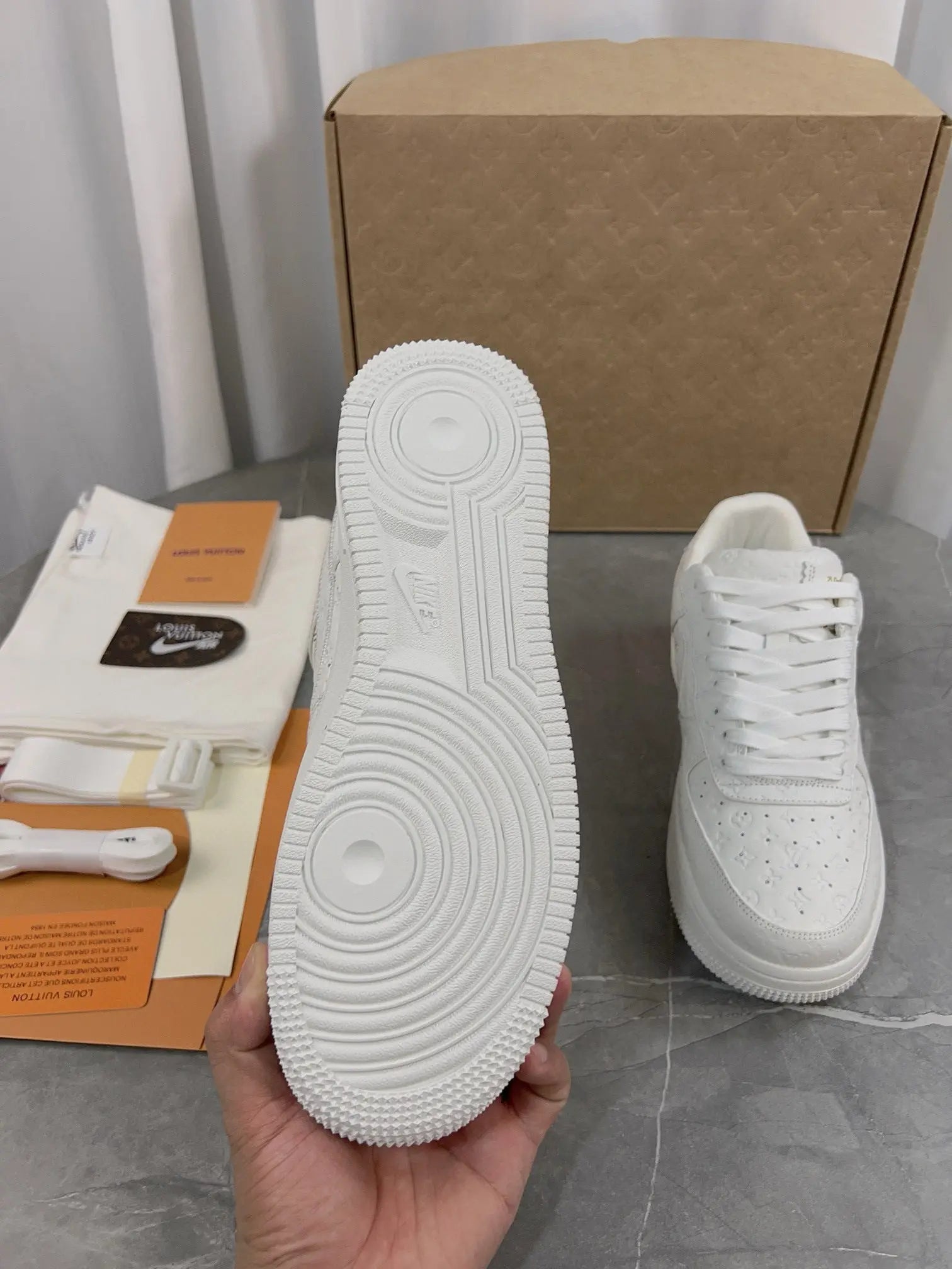 NIKE X LOUIS VUITTON White Air Force 1 - SECOND SOURCE
