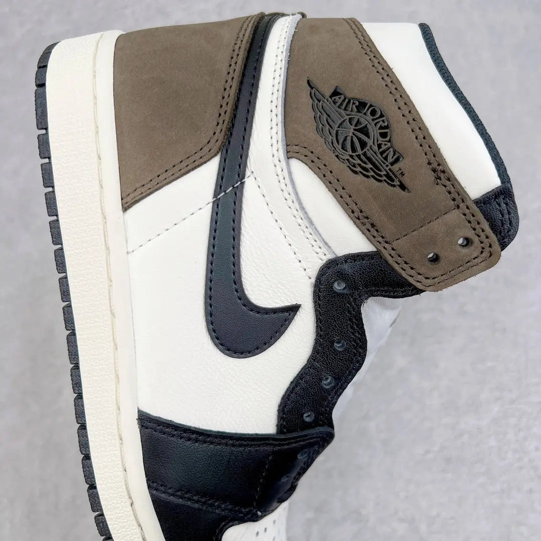 Travis Scott x Air Jordan AJ1 Retro High - SECOND SOURCE