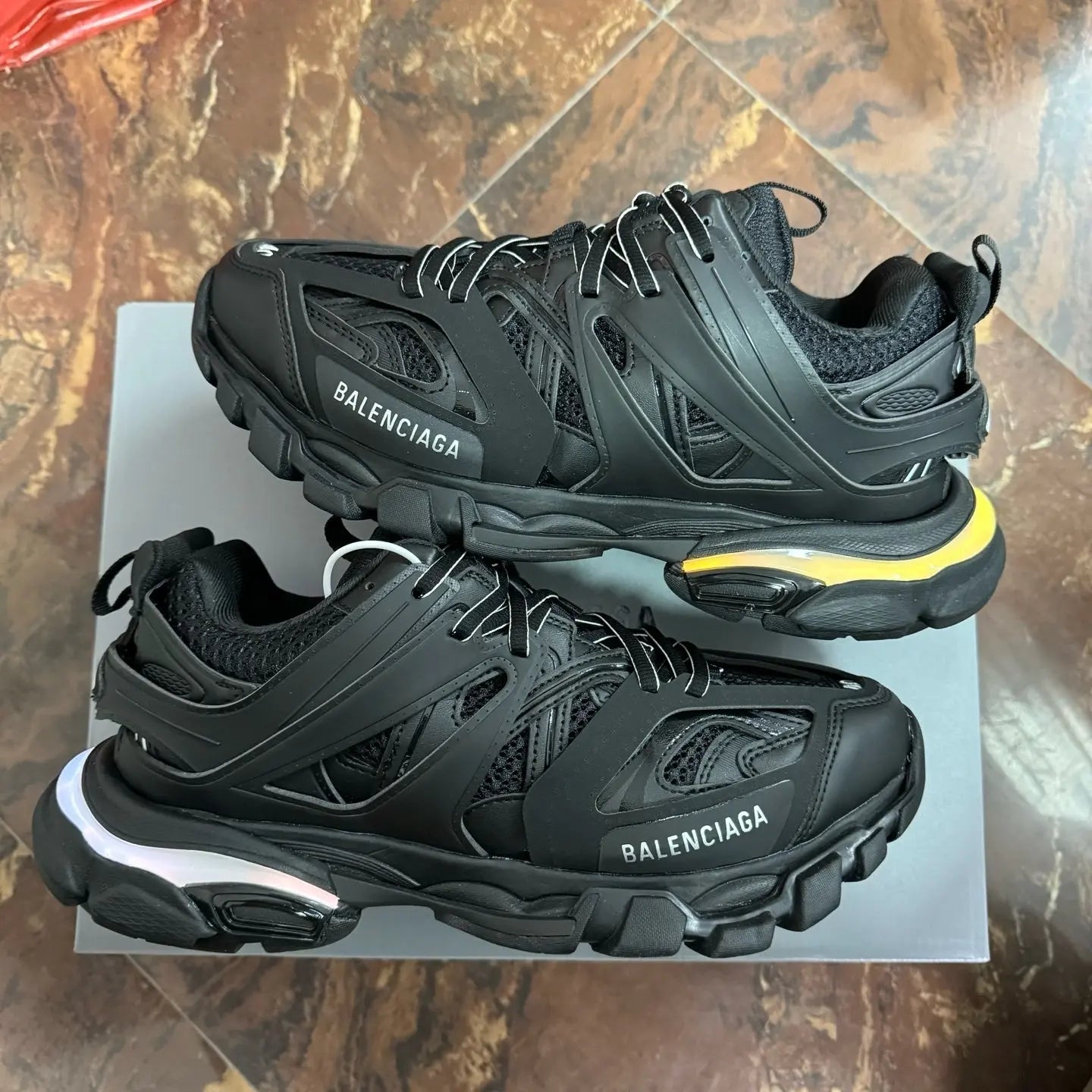 Blenciaga Tracks LED Black - SECOND SOURCE