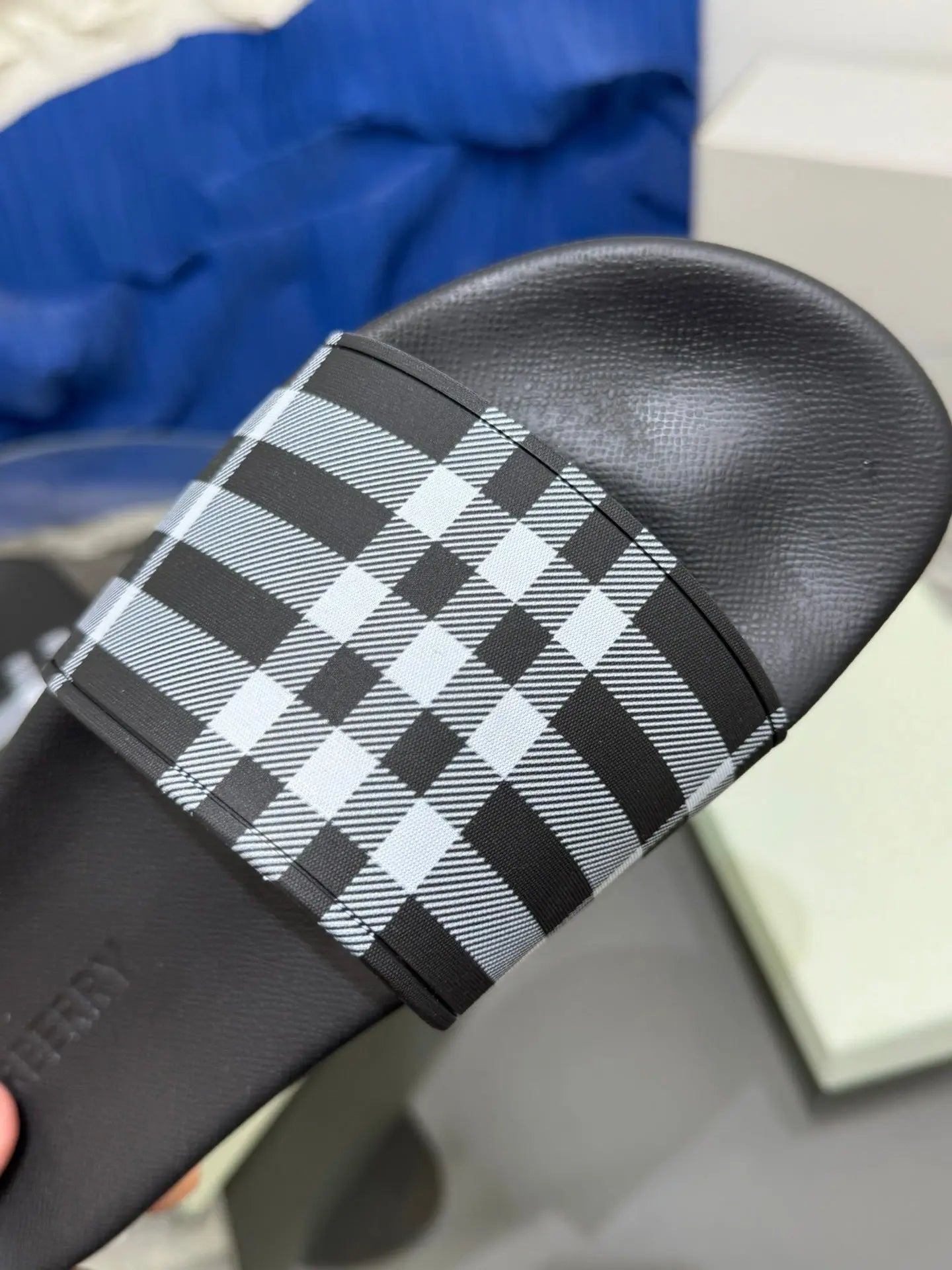 Burberry Slides SECOND SOURCE