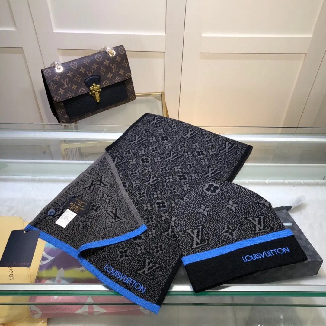 Louis Vuitton Scarf Set 1 - SECOND SOURCE