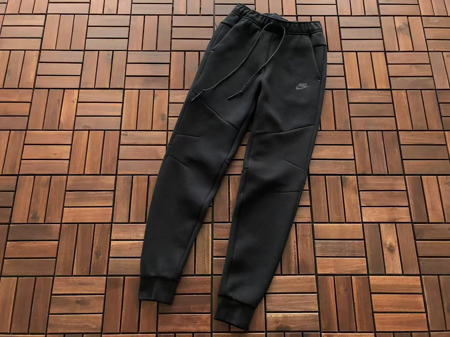 Nike Tech Fleece Black 2025 - SECOND SOURCE