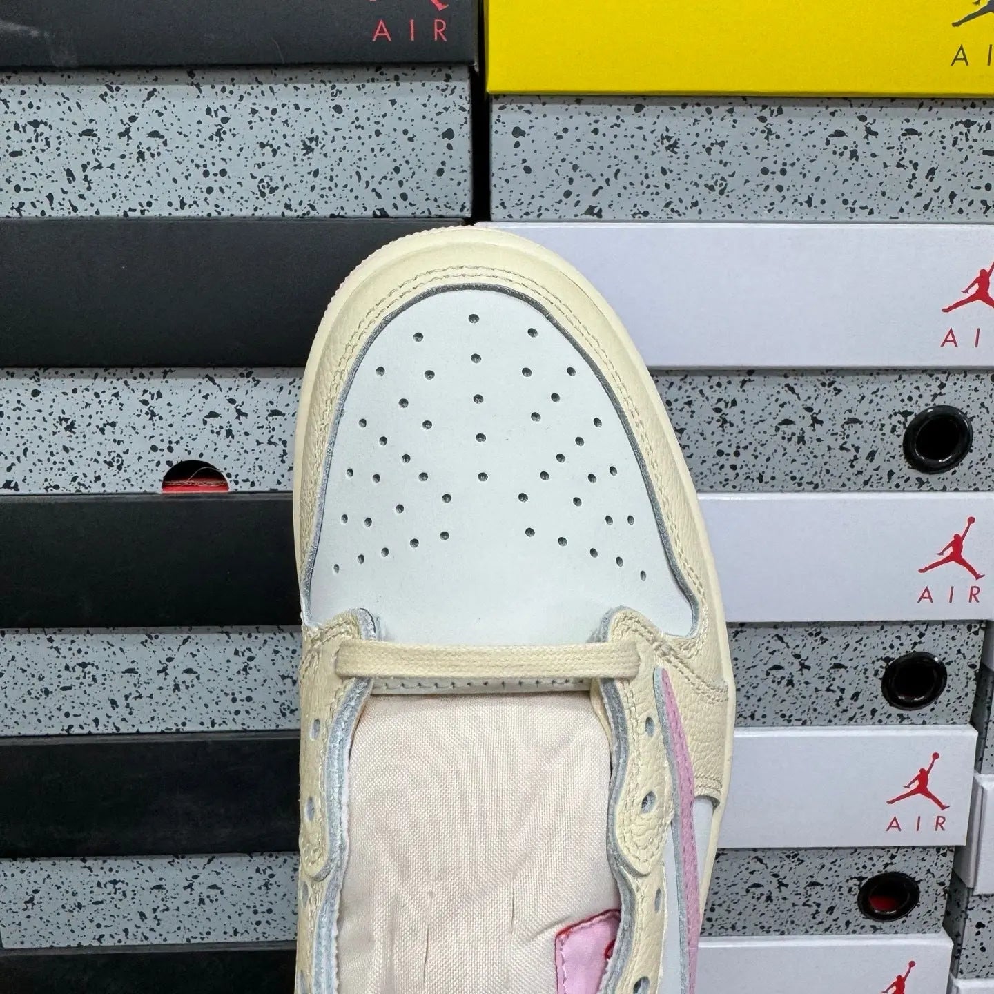 Travis Scott x Air Jordan AJ1 Low OG SP - SECOND SOURCE