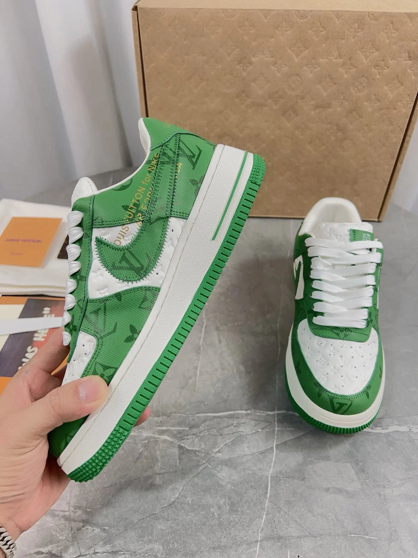 NIKE X LOUIS VUITTON Green Air Force 1 - SECOND SOURCE