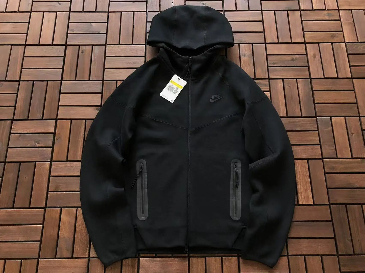 Nike Tech Fleece Black 2023 - SECOND SOURCE