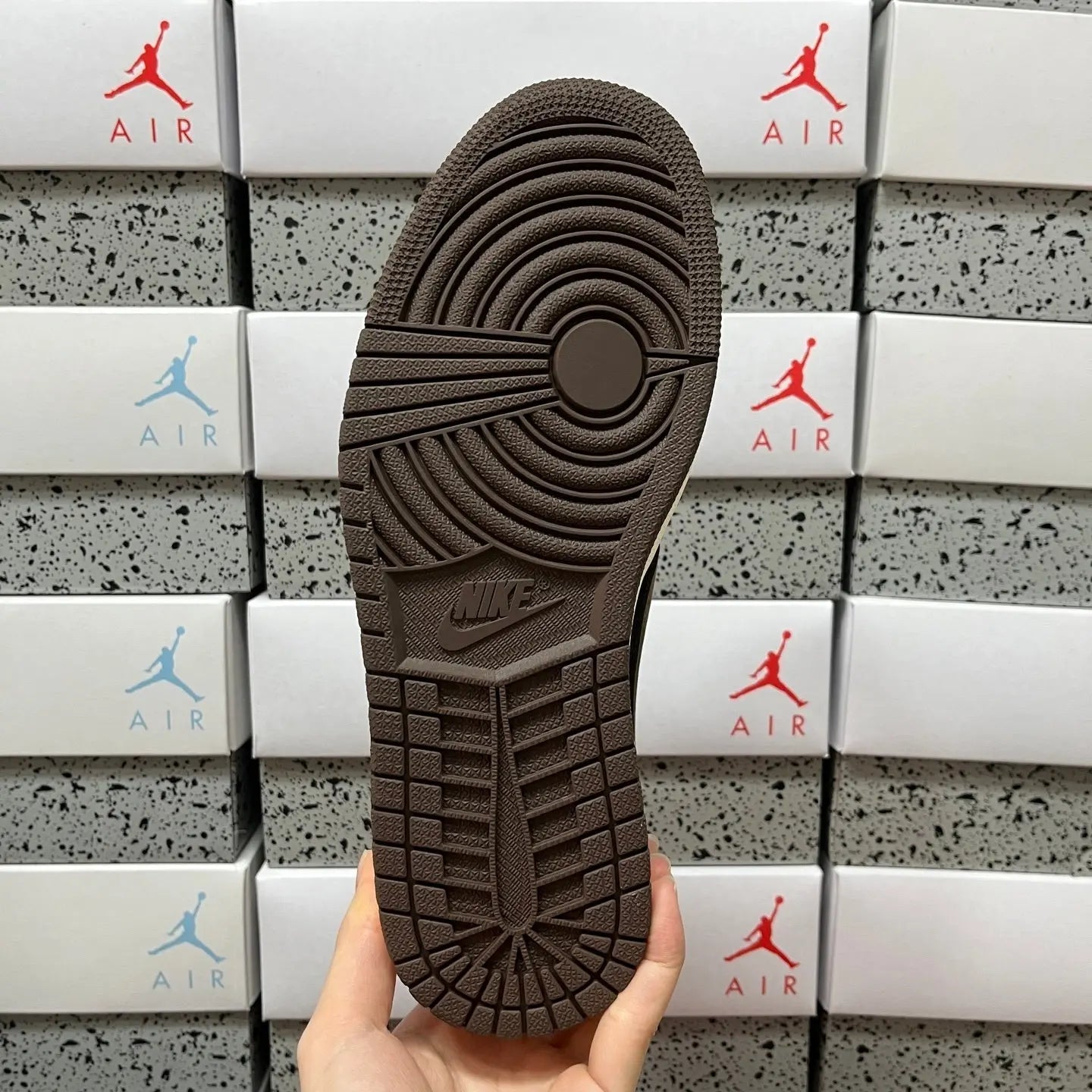 Travis Scott x Air Jordan AJ1 Low OG SP - SECOND SOURCE