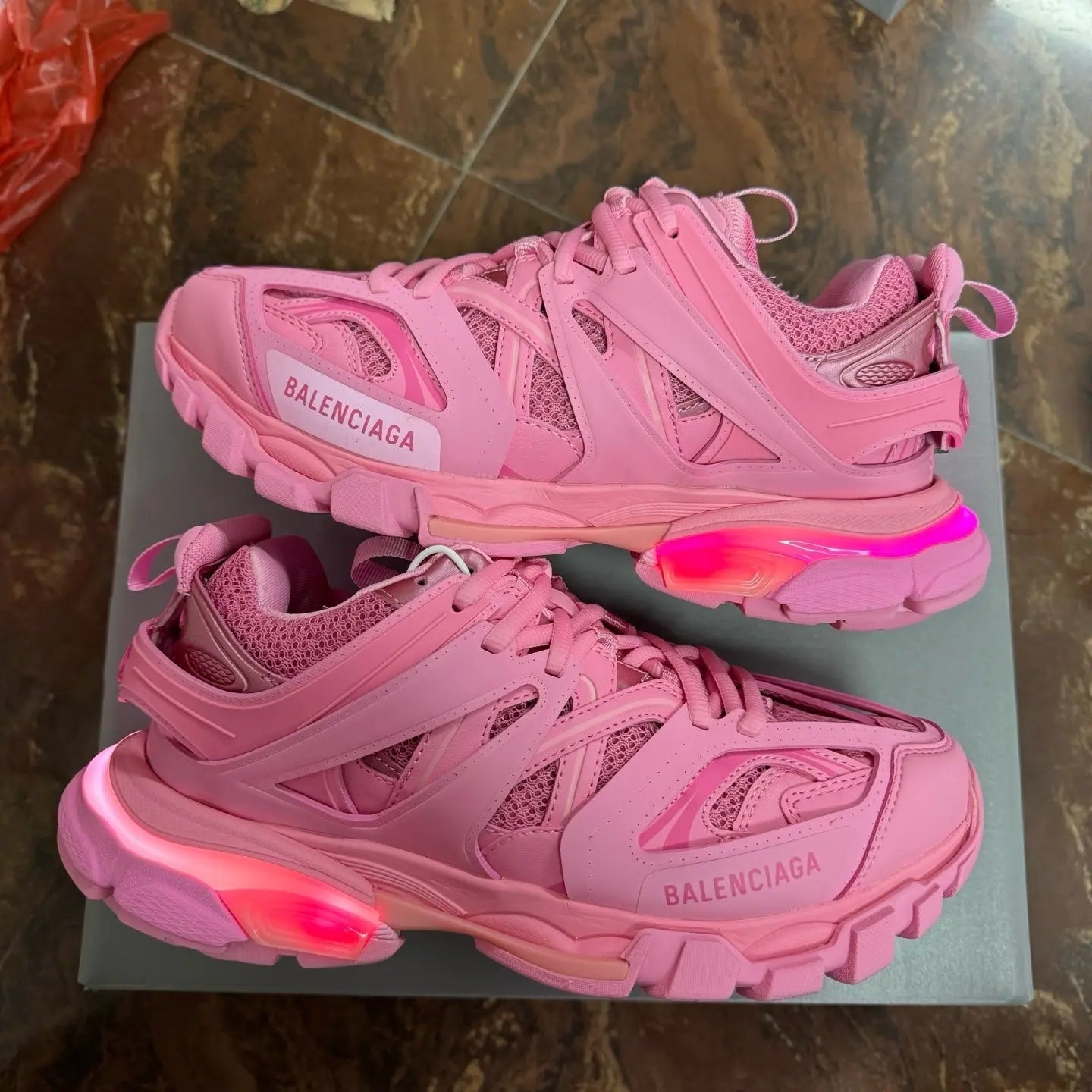 Blenciaga Tracks LED Pink - SECOND SOURCE