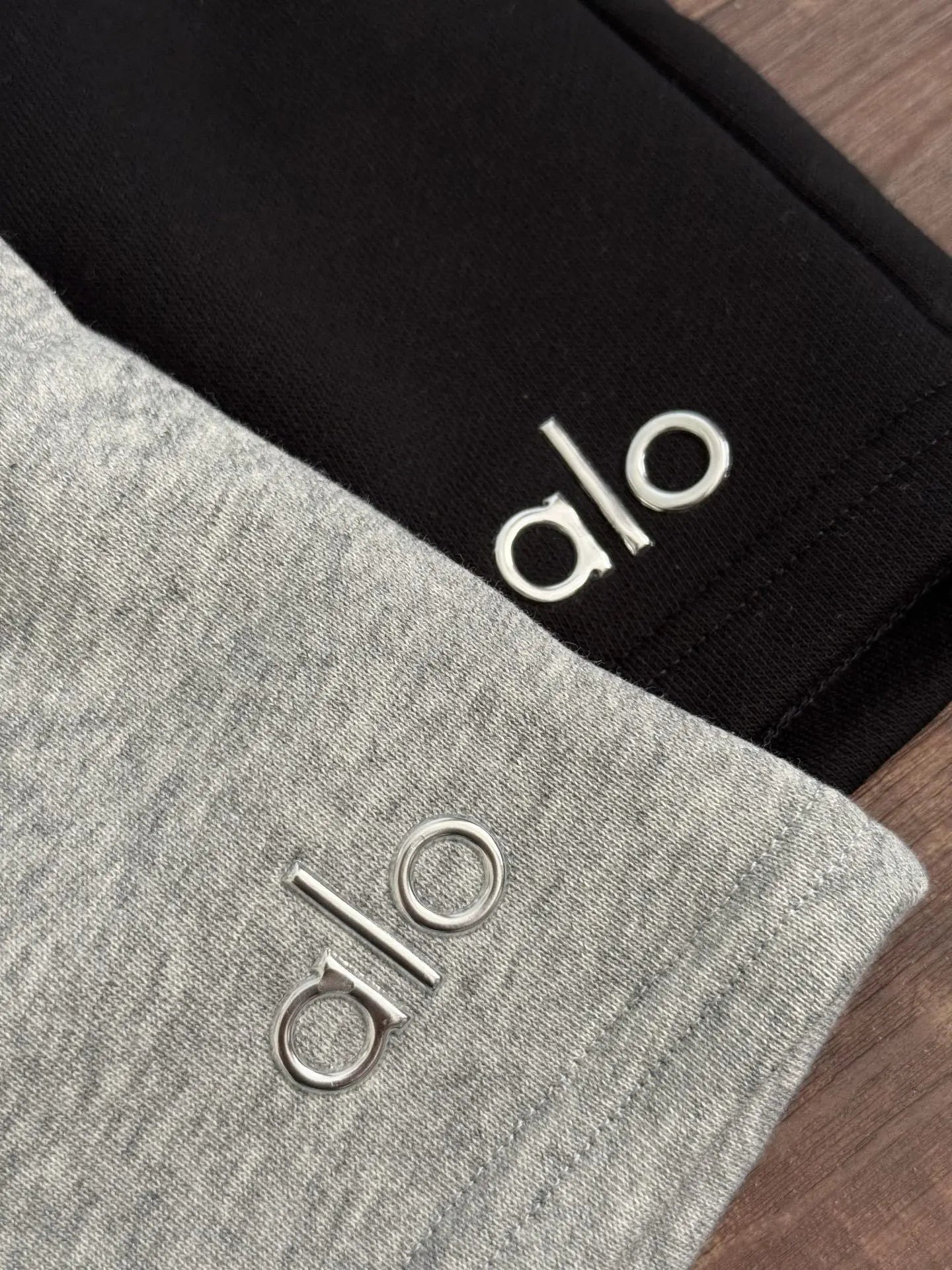 Alo Womens Quater Zip Set - SECOND SOURCE