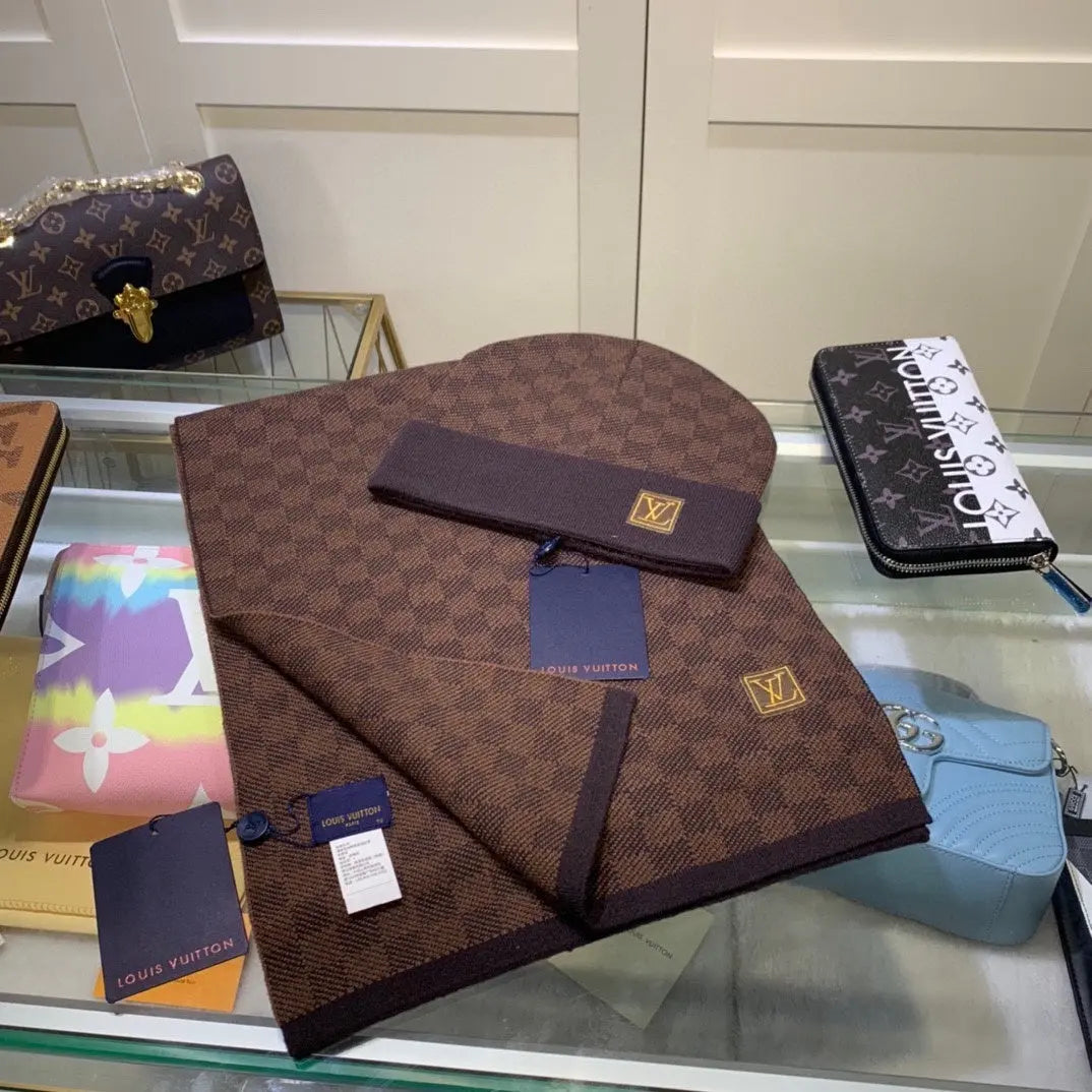 Louis Vuitton Scarf Set 1 - SECOND SOURCE