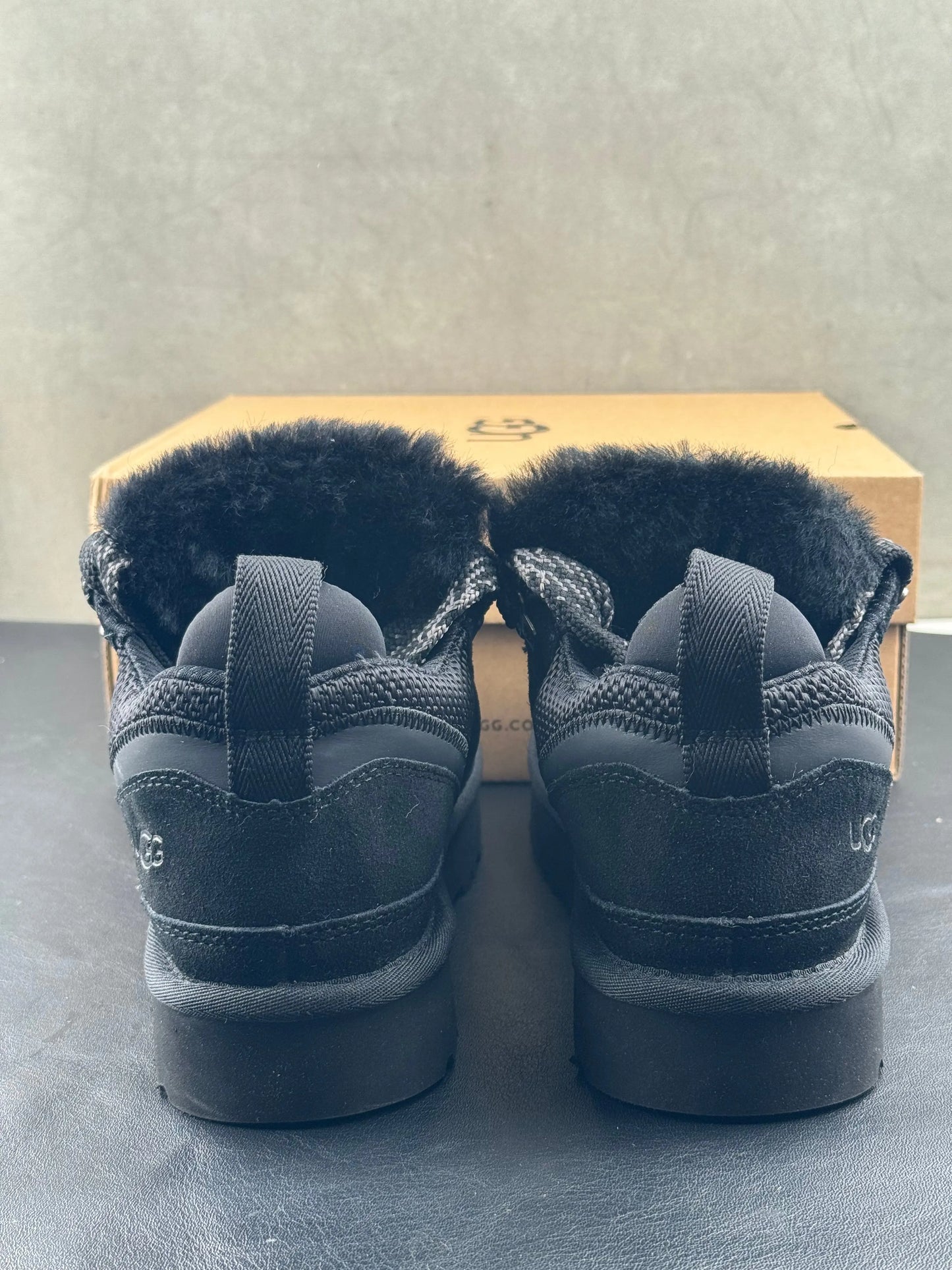 UGG Lowmel Sneakers Black - SECOND SOURCE