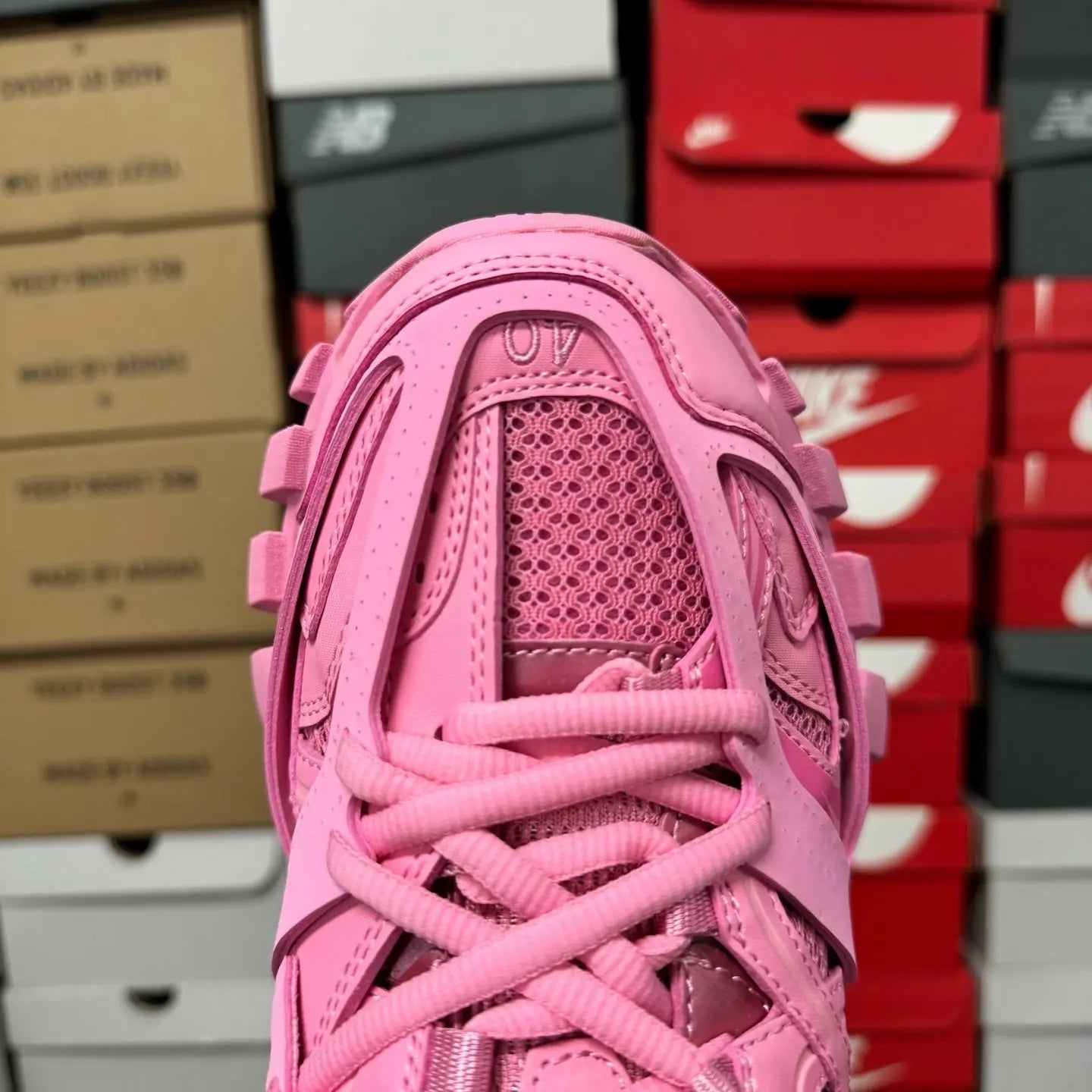 Blenciaga Tracks LED Pink - SECOND SOURCE