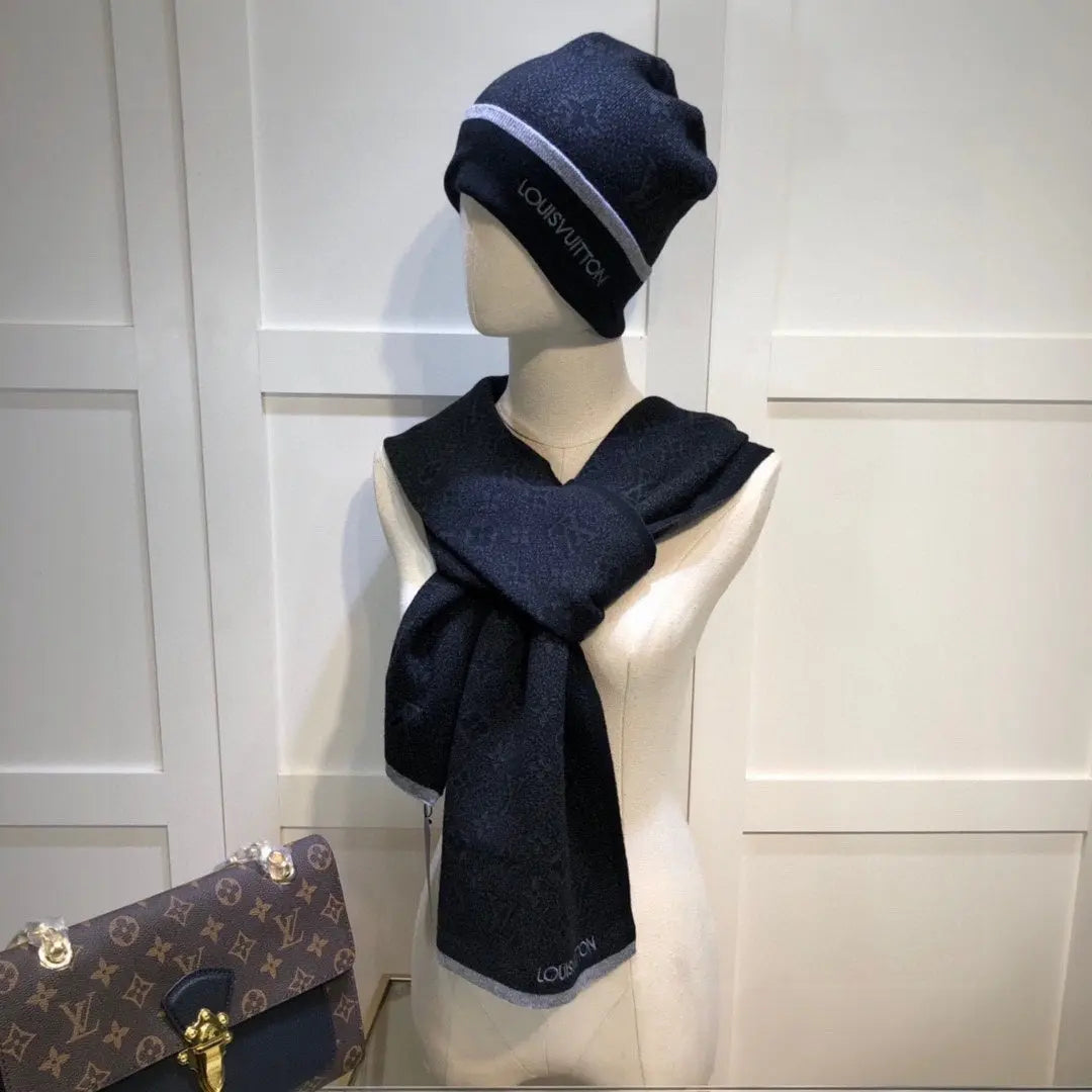 Louis Vuitton Scarf Set 1 - SECOND SOURCE
