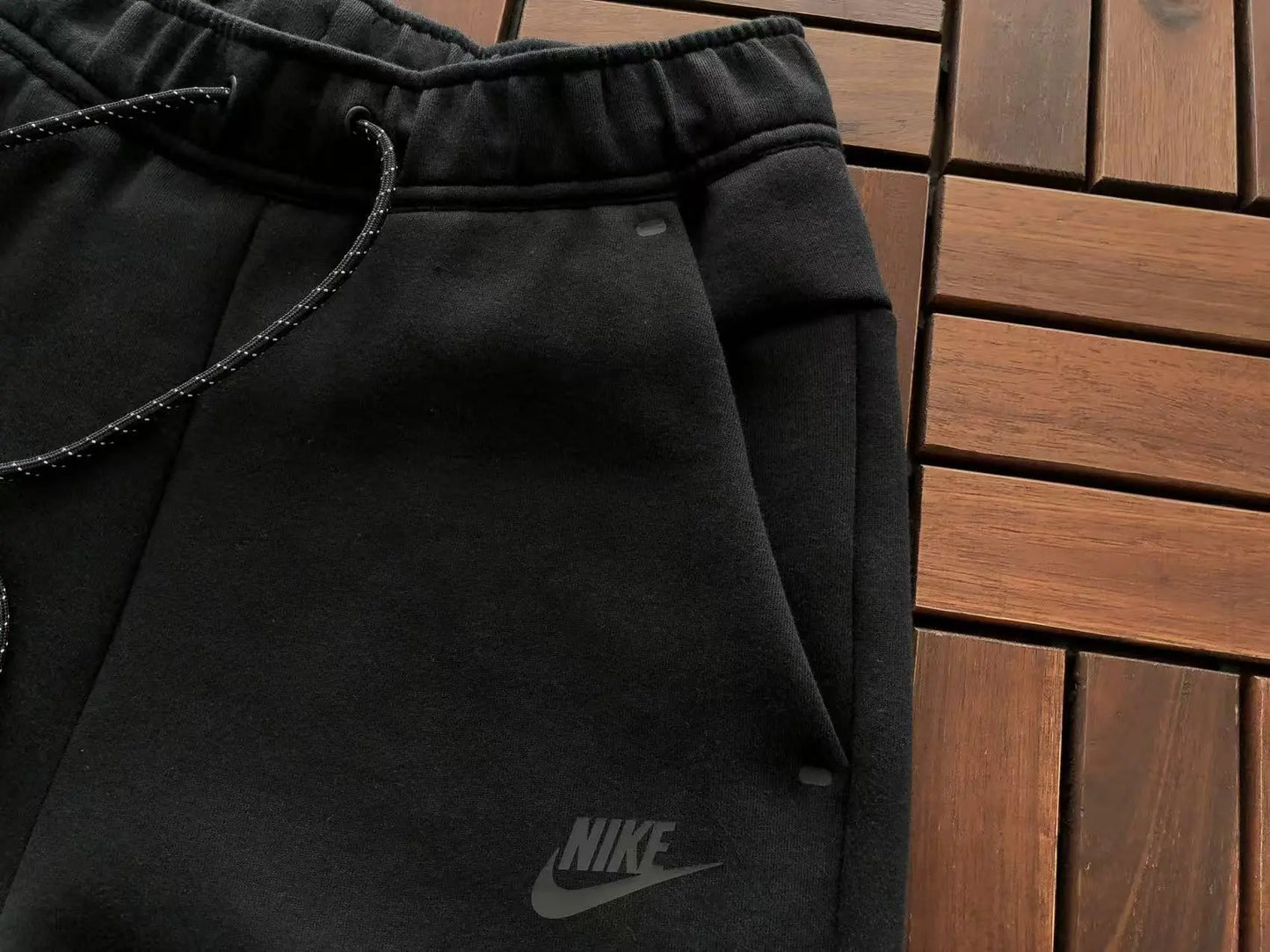 Nike Tech Fleece Black 2025 - SECOND SOURCE