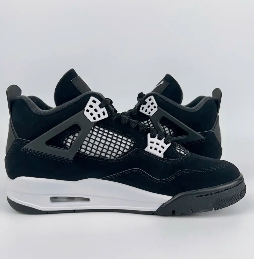 Air Jordan 4 White Thunders Jordan