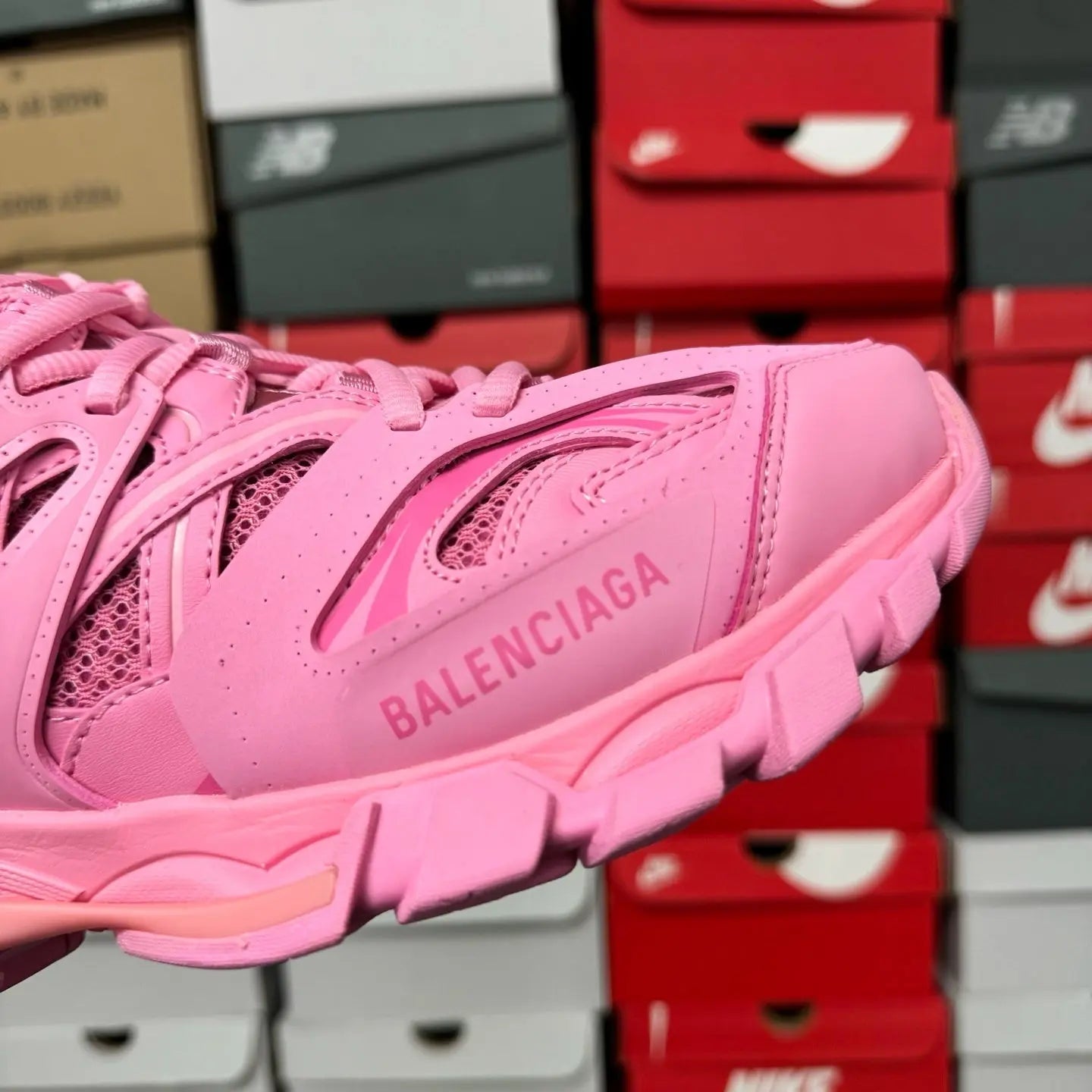 Blenciaga Tracks LED Pink - SECOND SOURCE