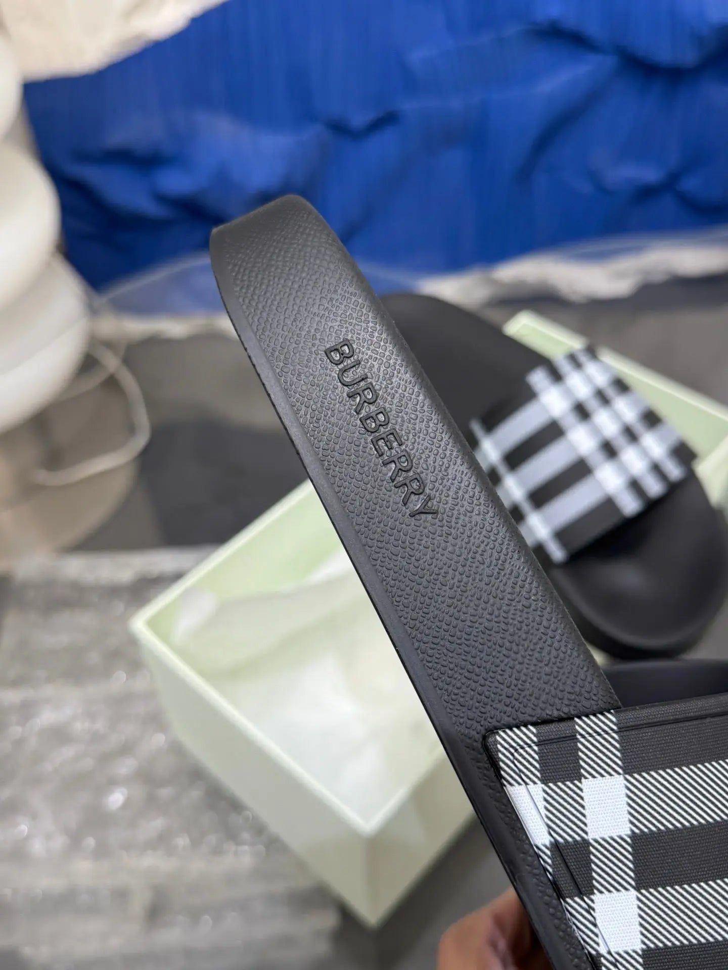 Burberry Slides SECOND SOURCE