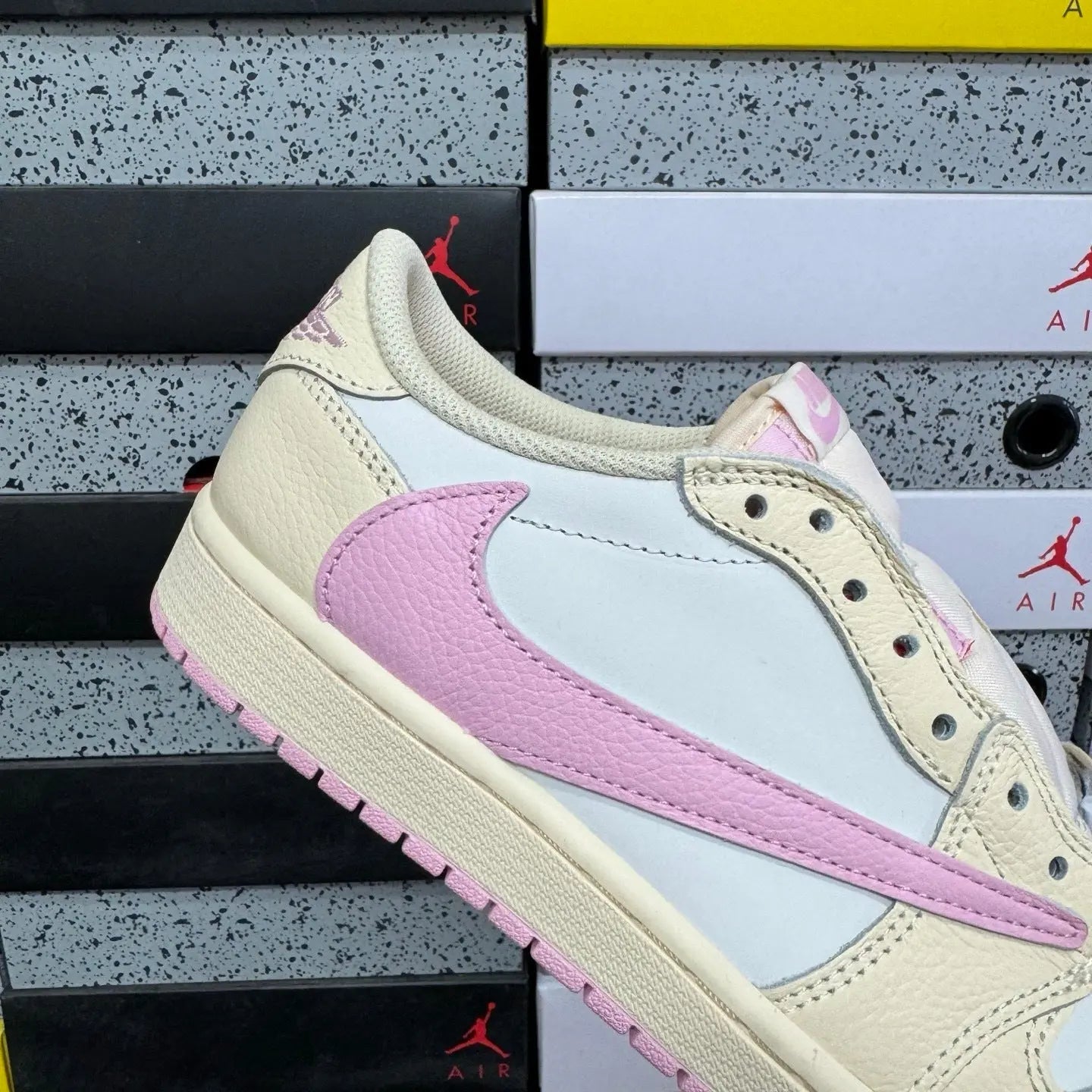 Travis Scott x Air Jordan AJ1 Low OG SP - SECOND SOURCE