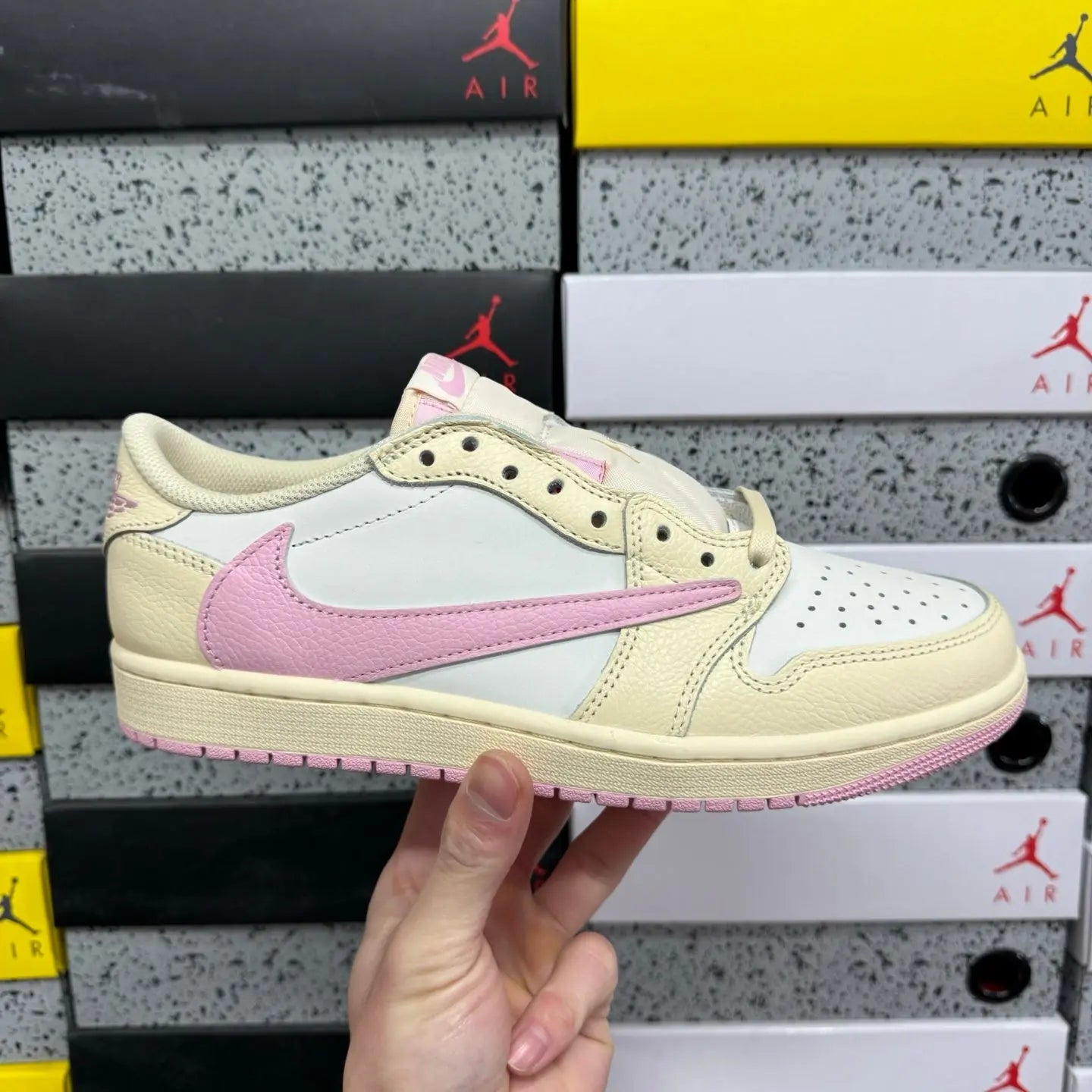 Travis Scott x Air Jordan AJ1 Low OG SP - SECOND SOURCE