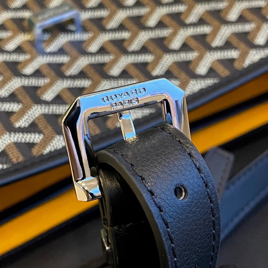 Goyard Messenger Bag - SECOND SOURCE