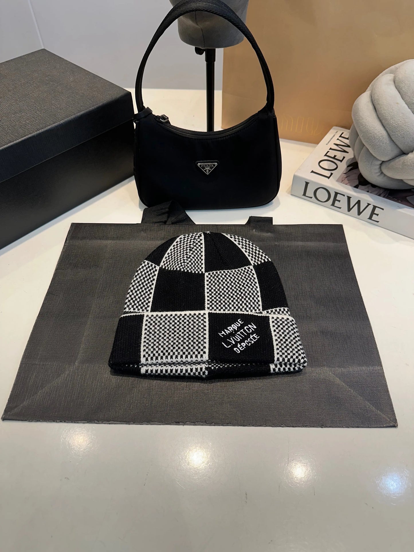 Louis Vuitton Scarf Set 2 - SECOND SOURCE