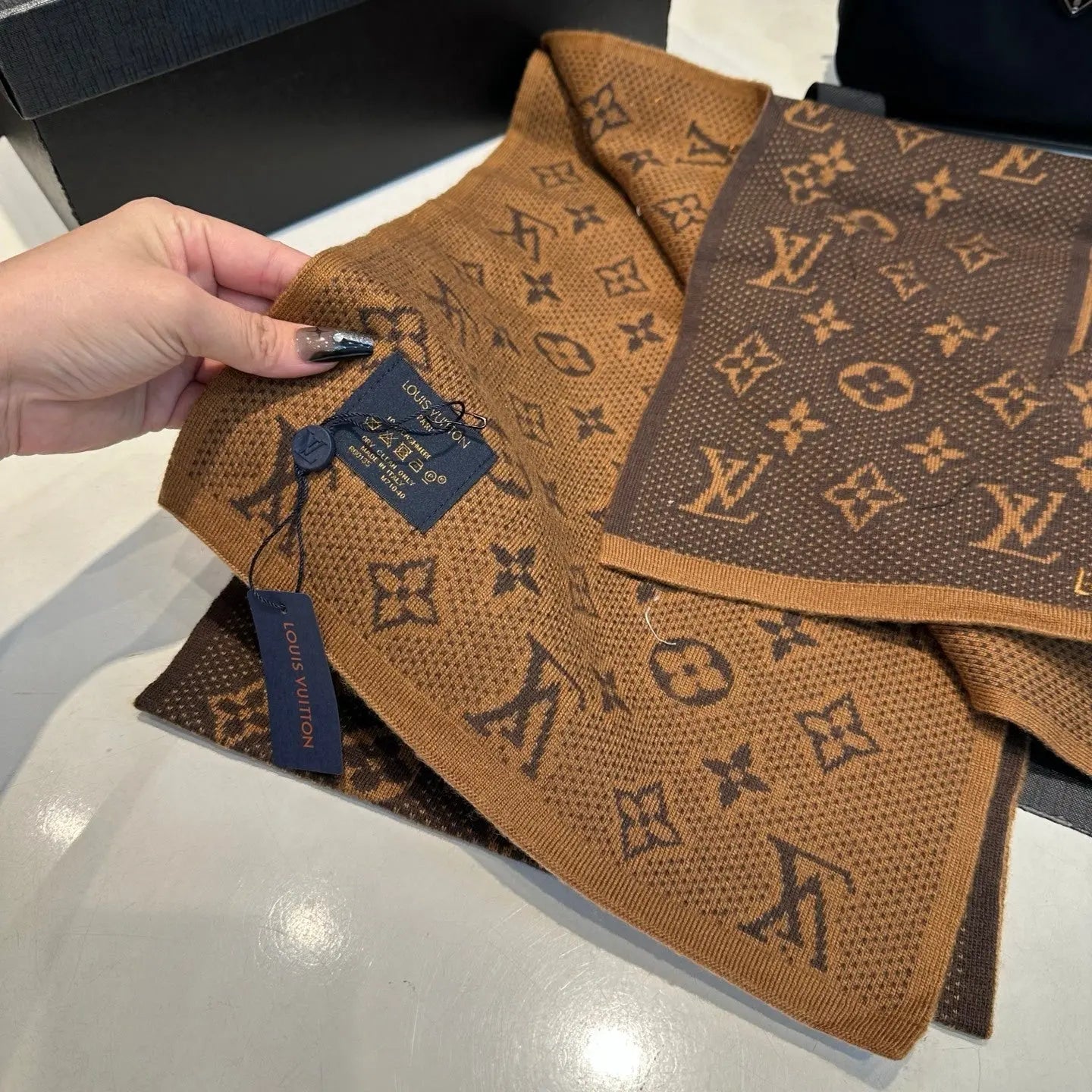 Louis Vuitton Scarf Set 4 - SECOND SOURCE