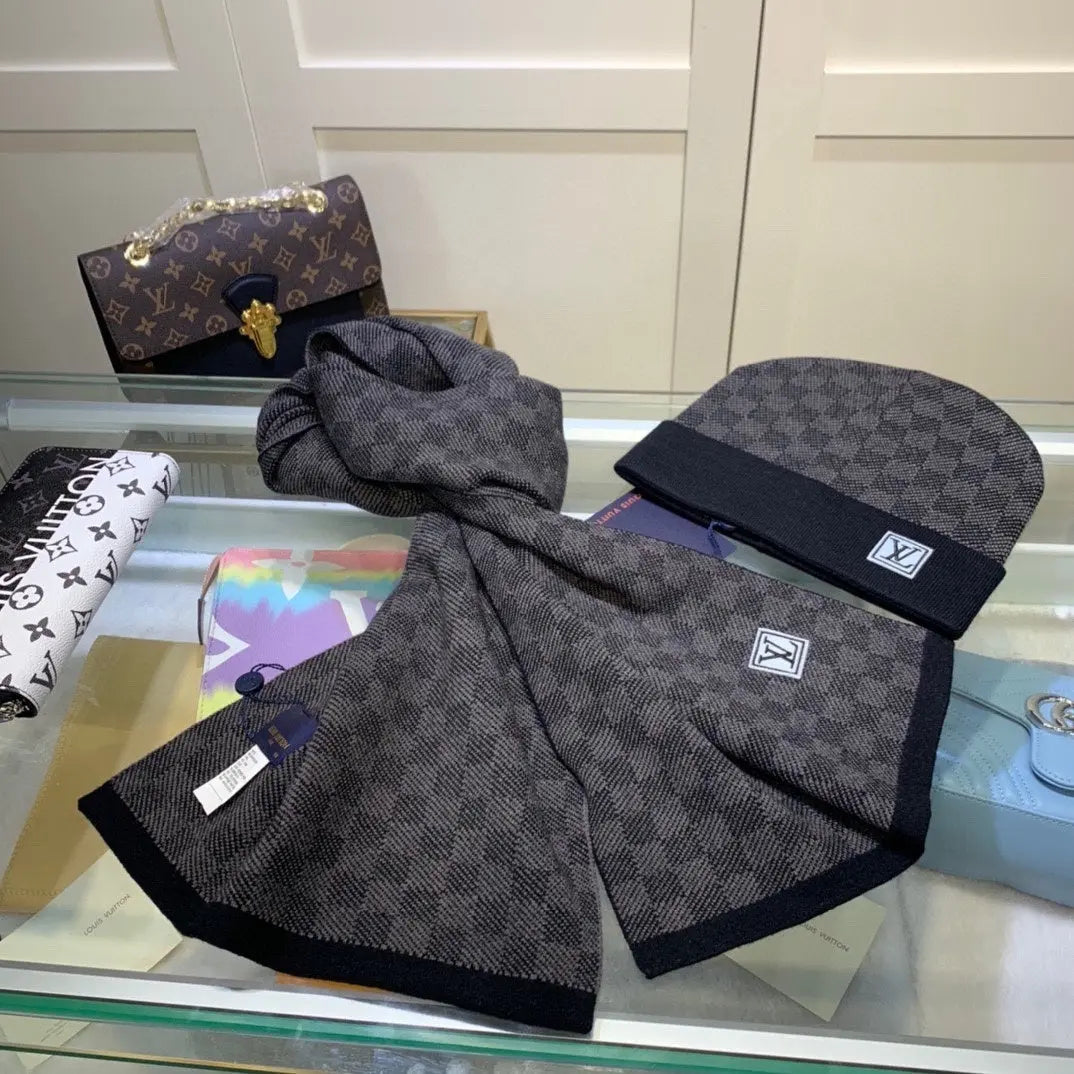 Louis Vuitton Scarf Set 3 - SECOND SOURCE