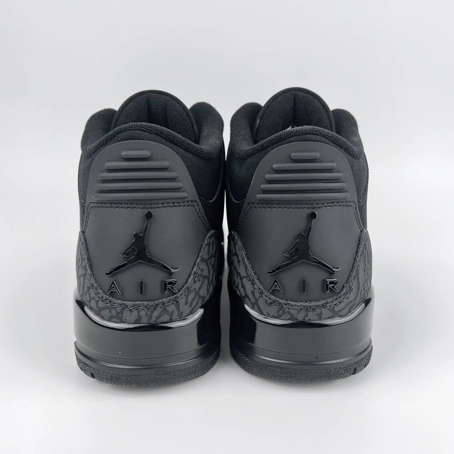 Air Jordan 3 “Black Cat” (2025) Jordan