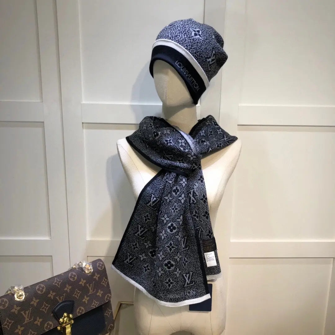 Louis Vuitton Scarf Set 1 - SECOND SOURCE