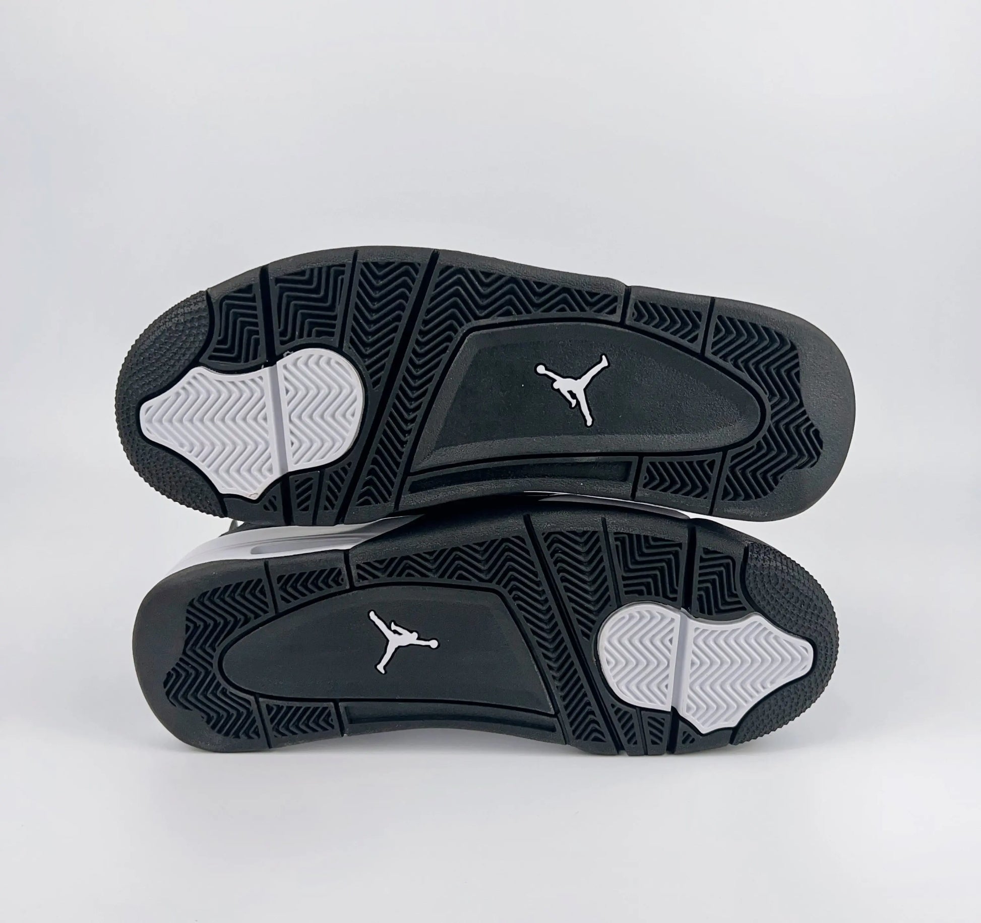 Air Jordan 4 White Thunders Jordan