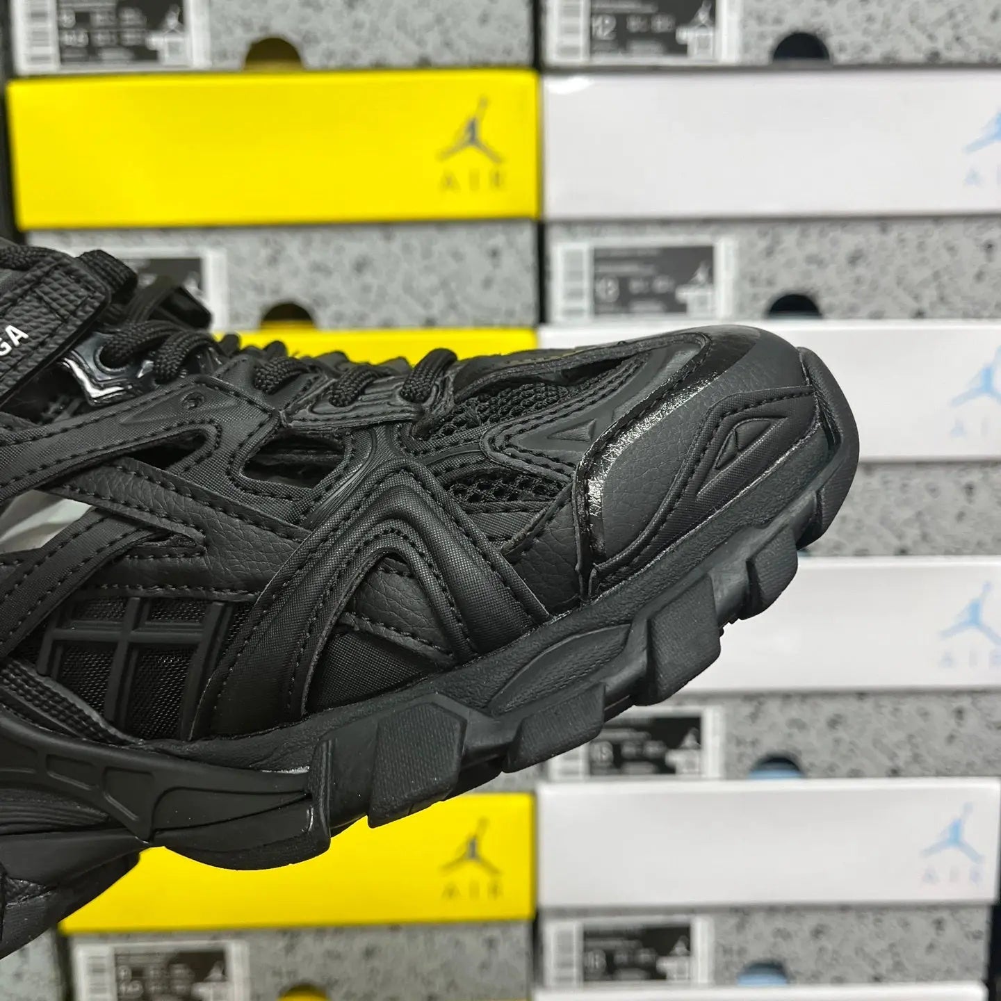 Blenciaga Tracks 2.0 Black - SECOND SOURCE
